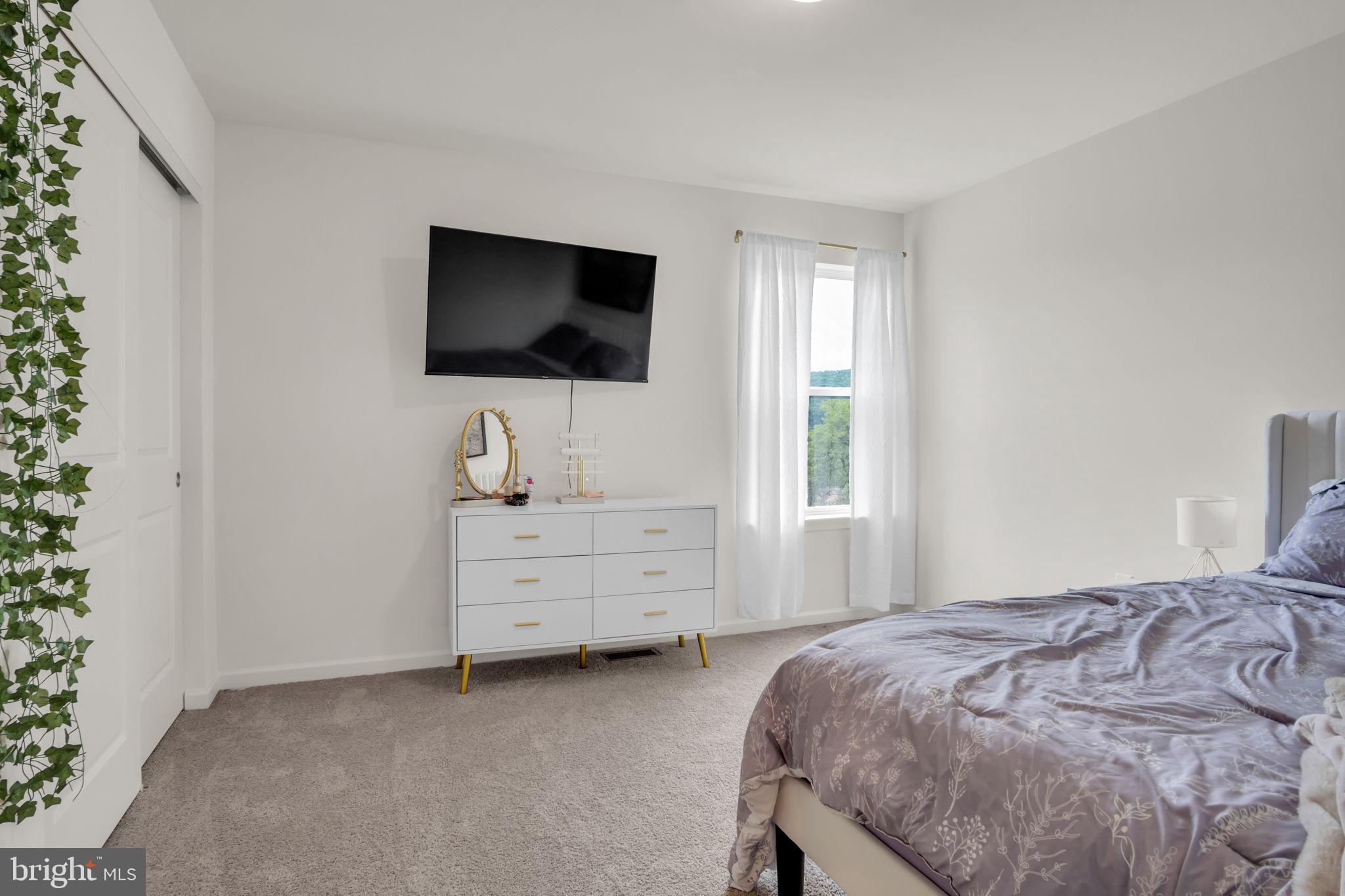 STONE MILL ESTATES - Residential