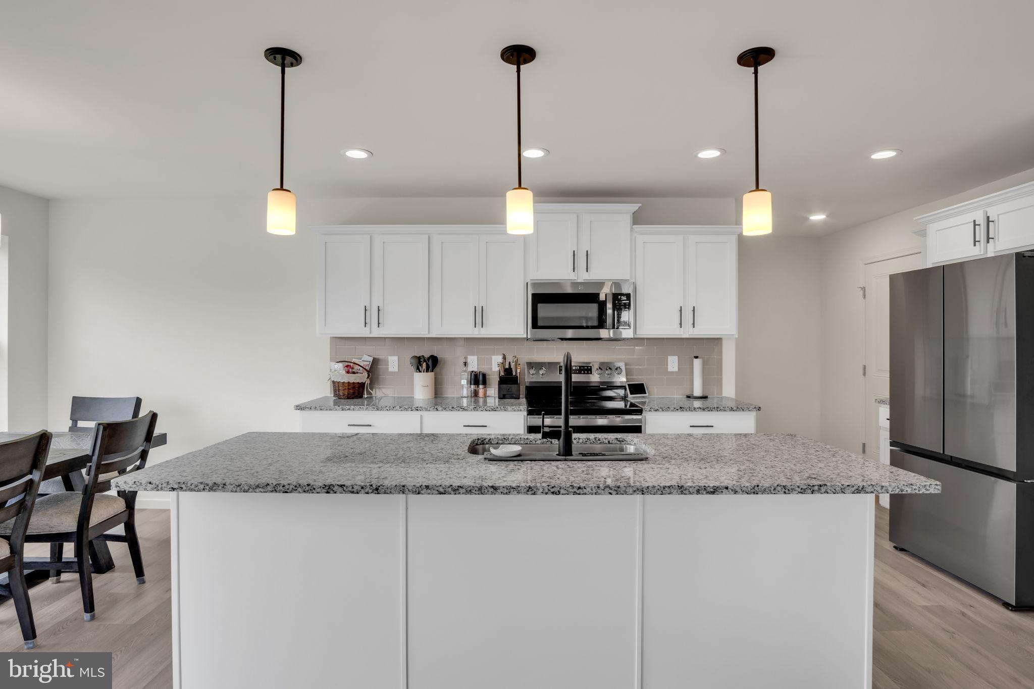 STONE MILL ESTATES - Residential
