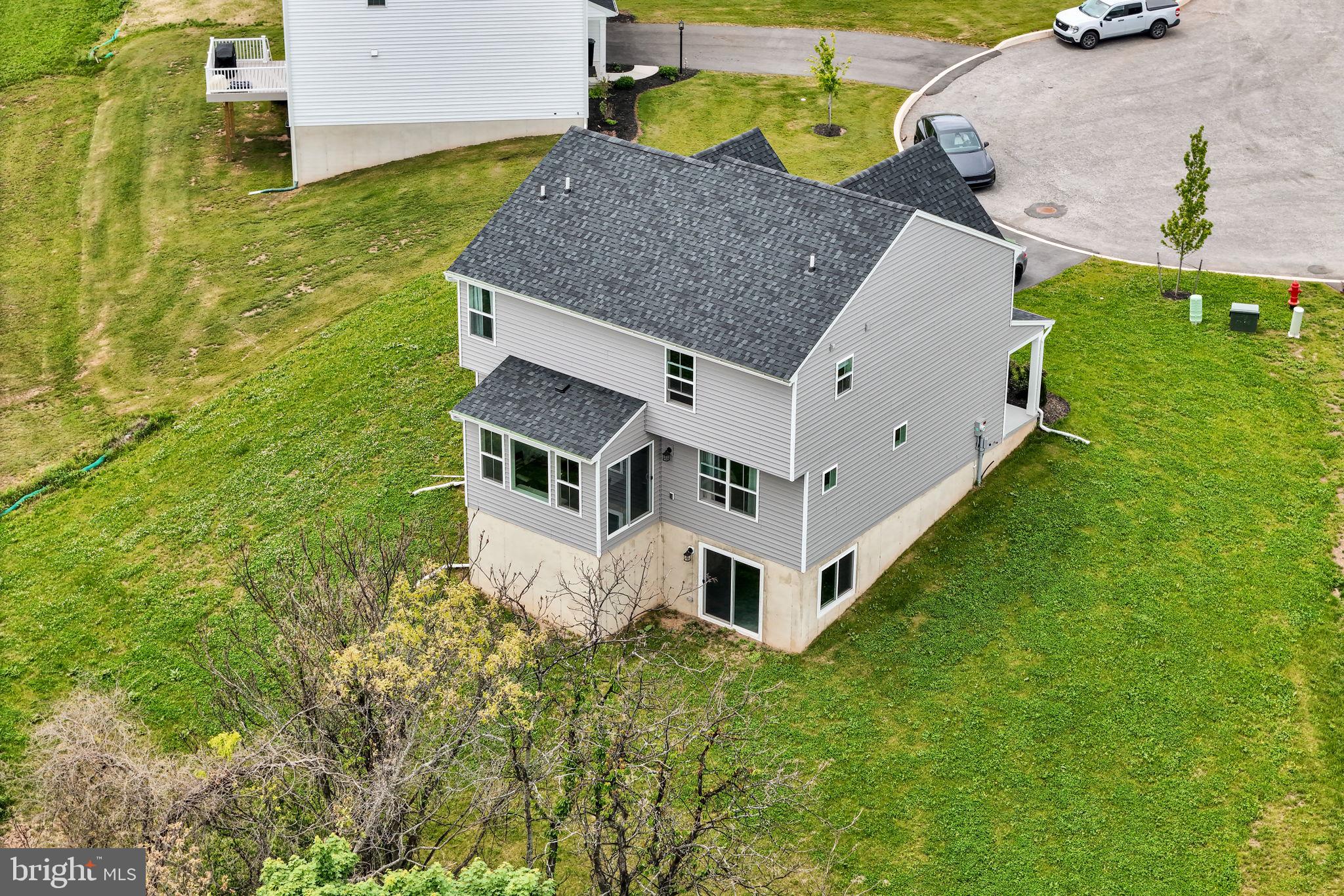 STONE MILL ESTATES - Residential