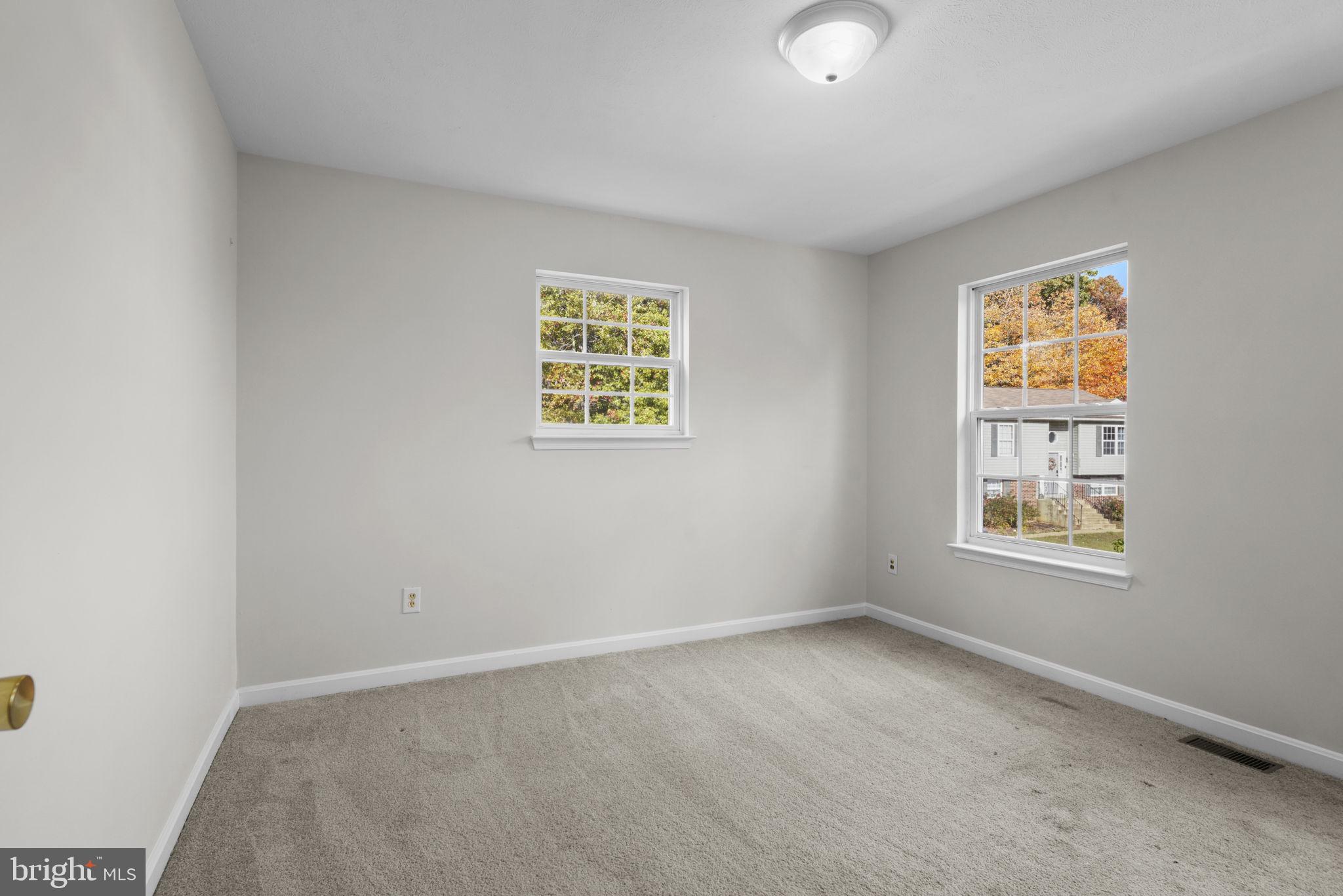 LAUREL GLEN - Residential