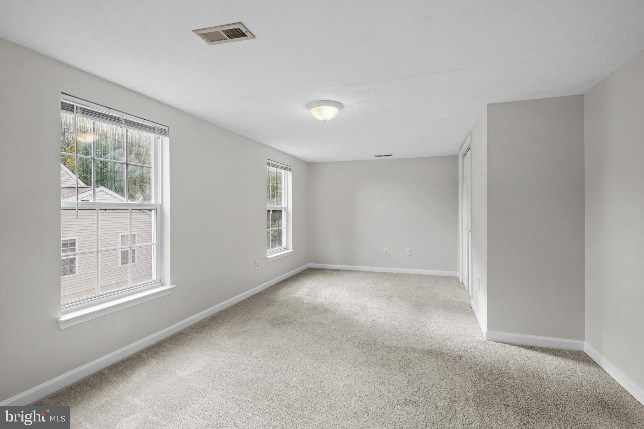 LAUREL GLEN - Residential