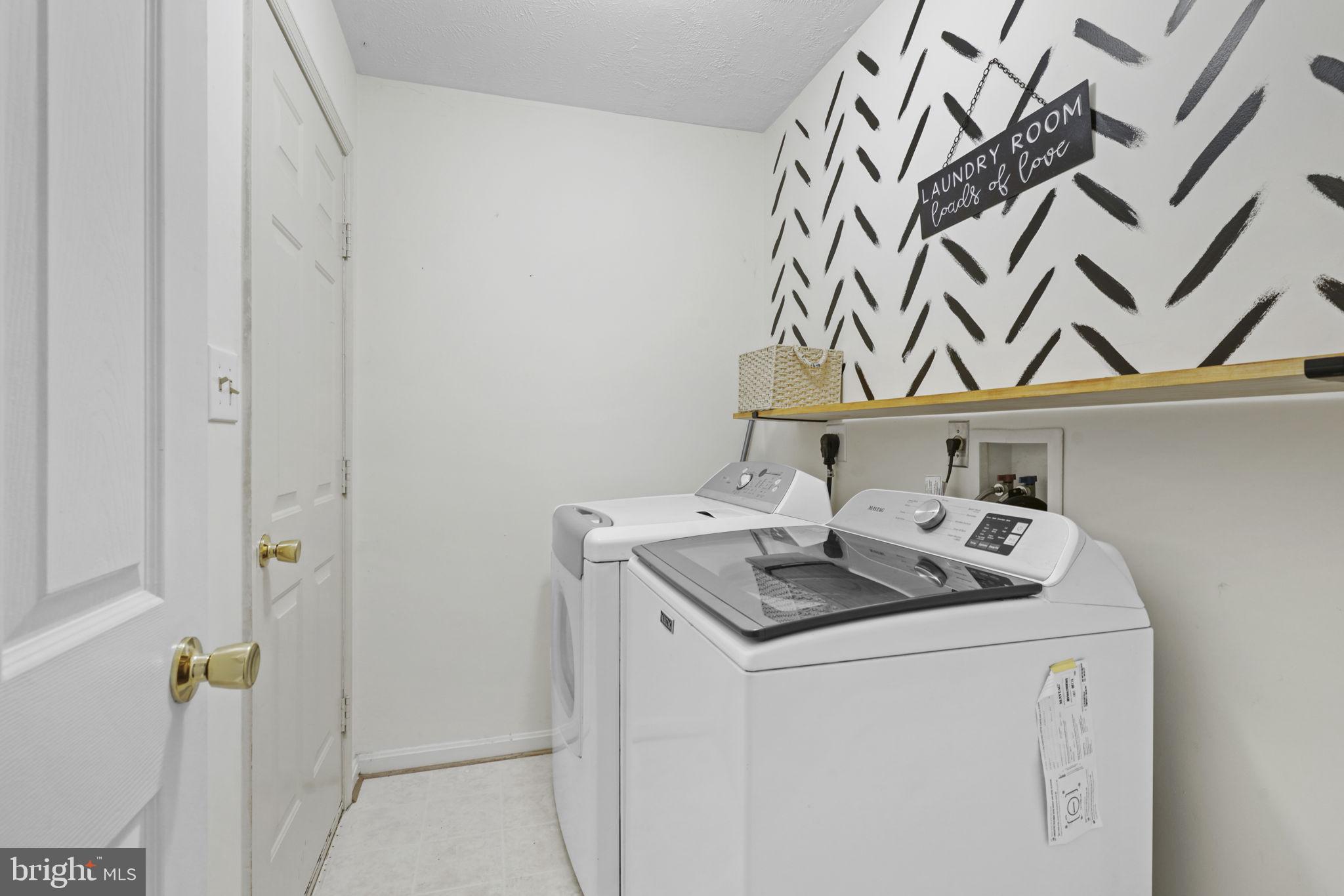 LAUREL GLEN - Residential