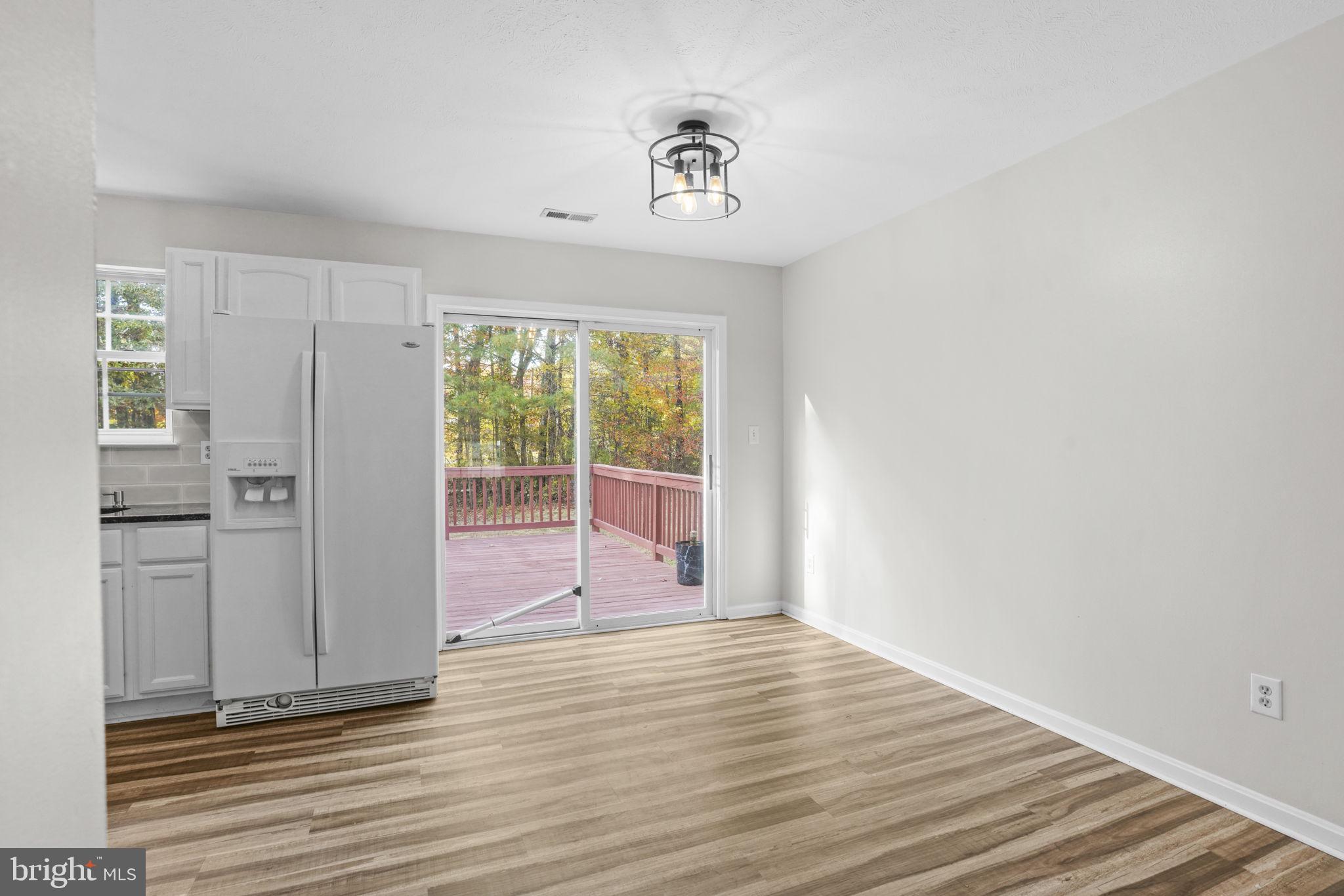 LAUREL GLEN - Residential