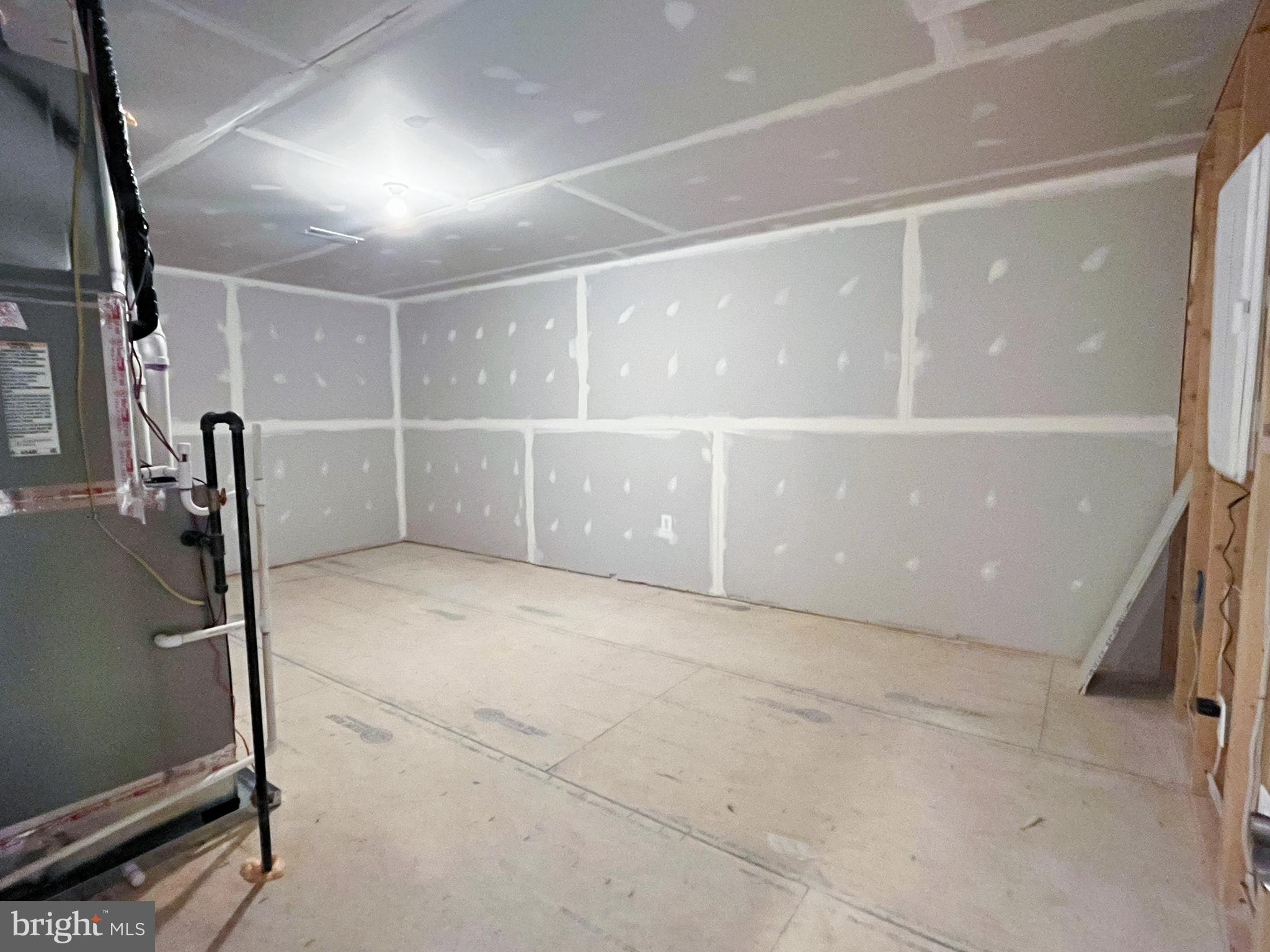 HIATT POINTE AT SNOWDEN BRIDGE - Residential