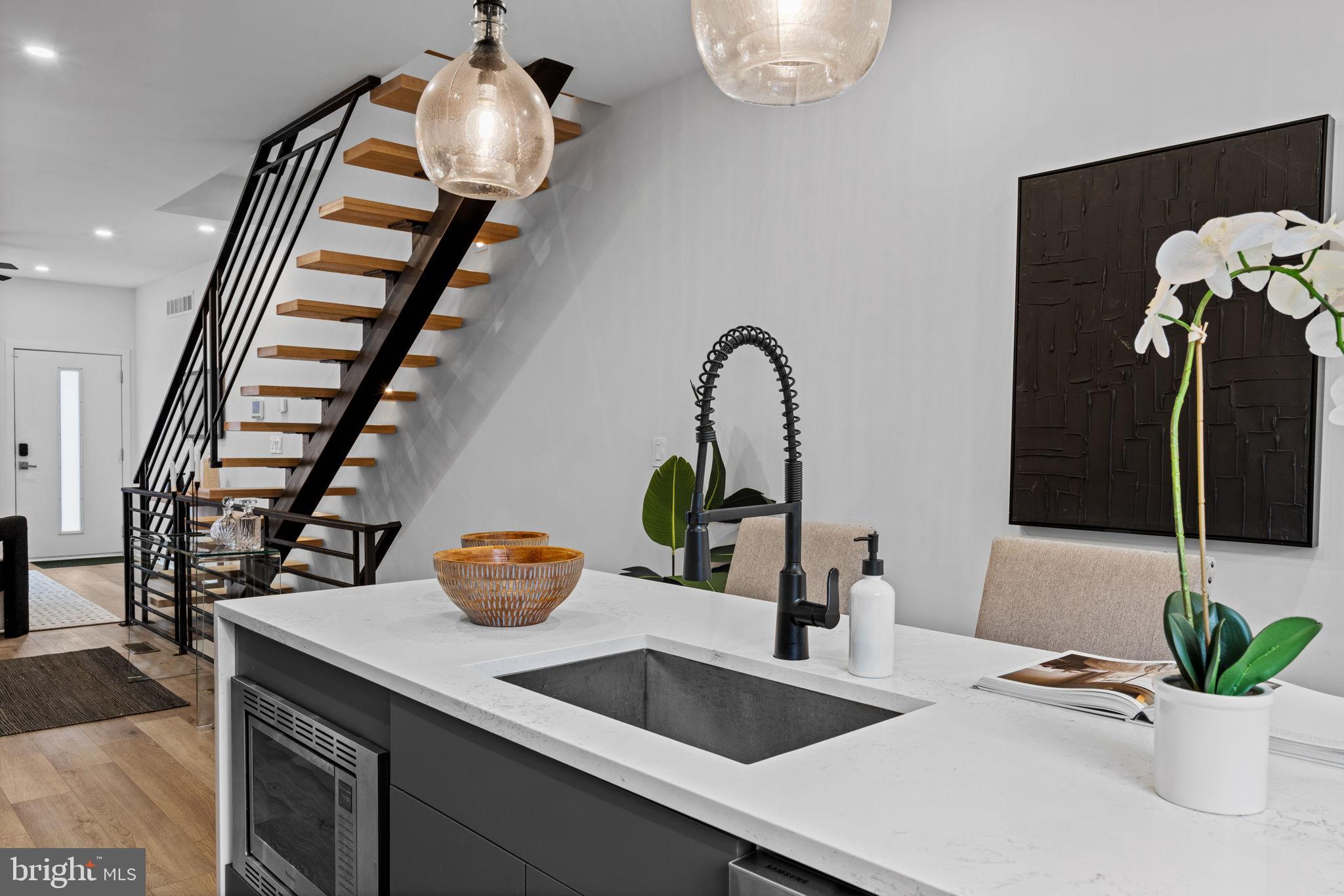 SOUTH KENSINGTON - Residential