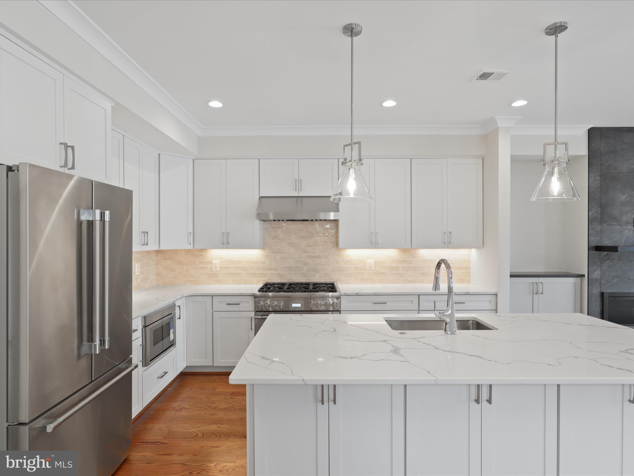 NORTH HIGHLAND - Residential