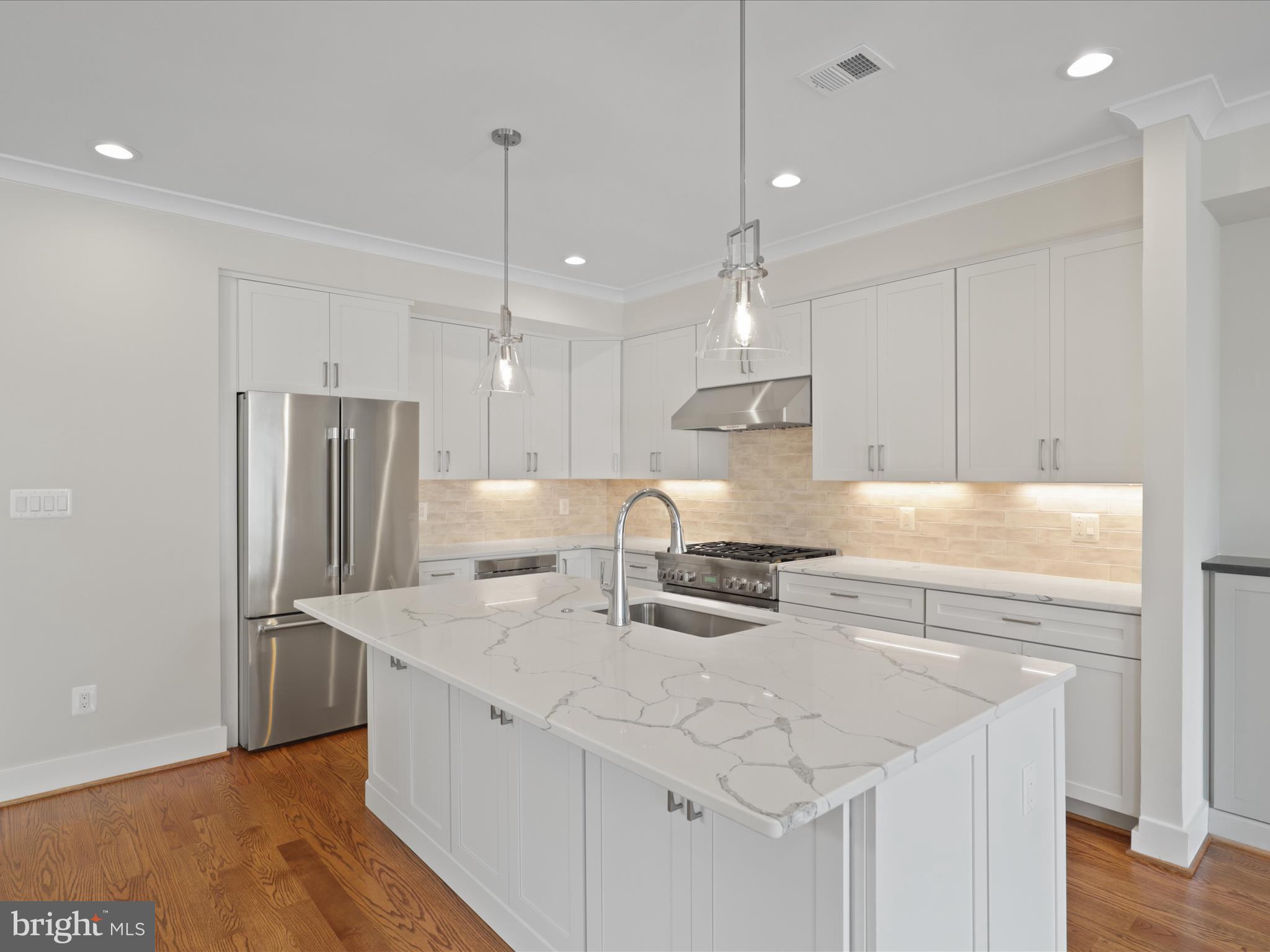 NORTH HIGHLAND - Residential