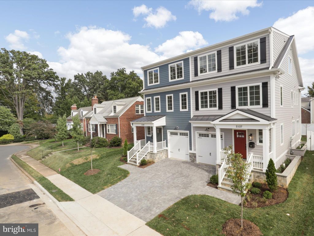 Photo of 2127 N Troy Street, ARLINGTON, VA 22201 (MLS # VAAR2064932)