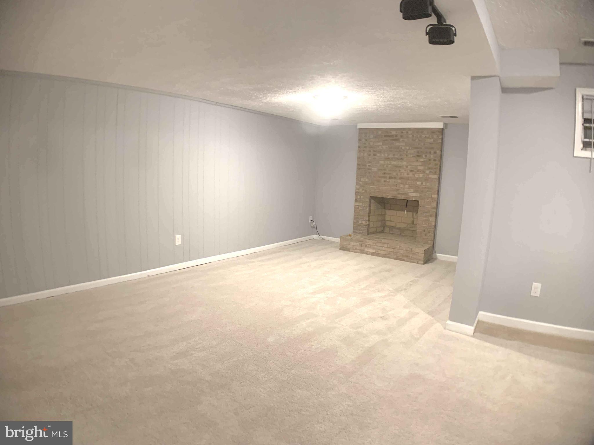 CHADSBERRY - Residential