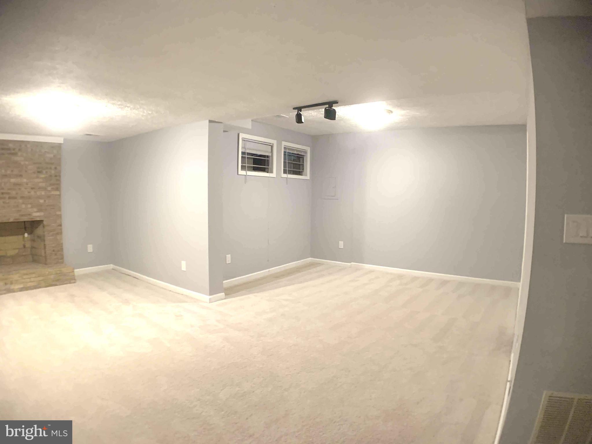 CHADSBERRY - Residential