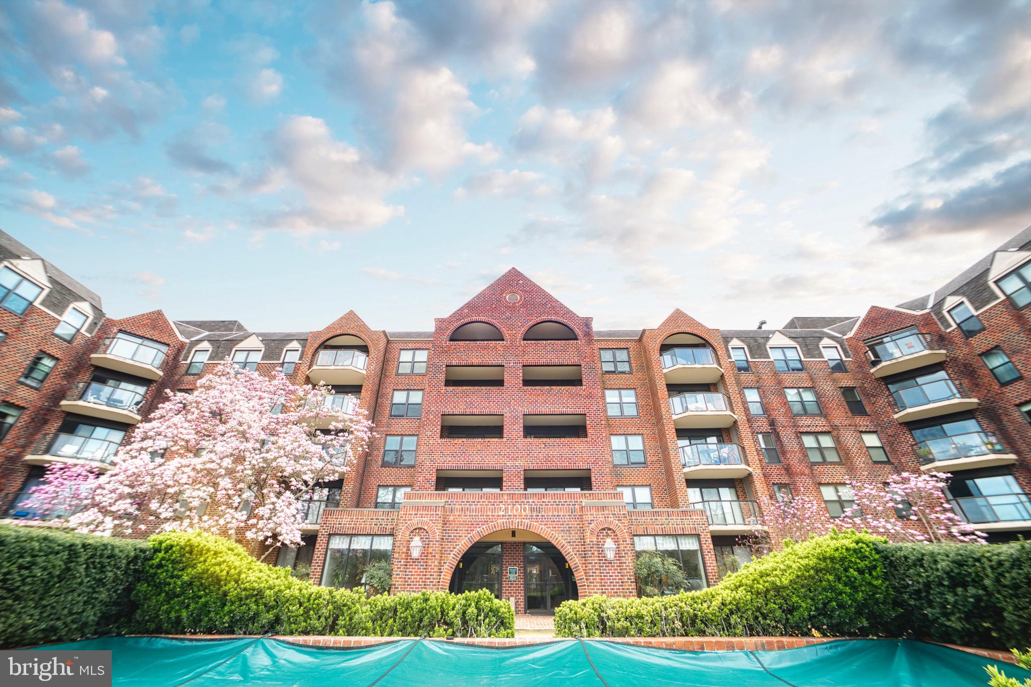 ASTORIA - Residential Lease