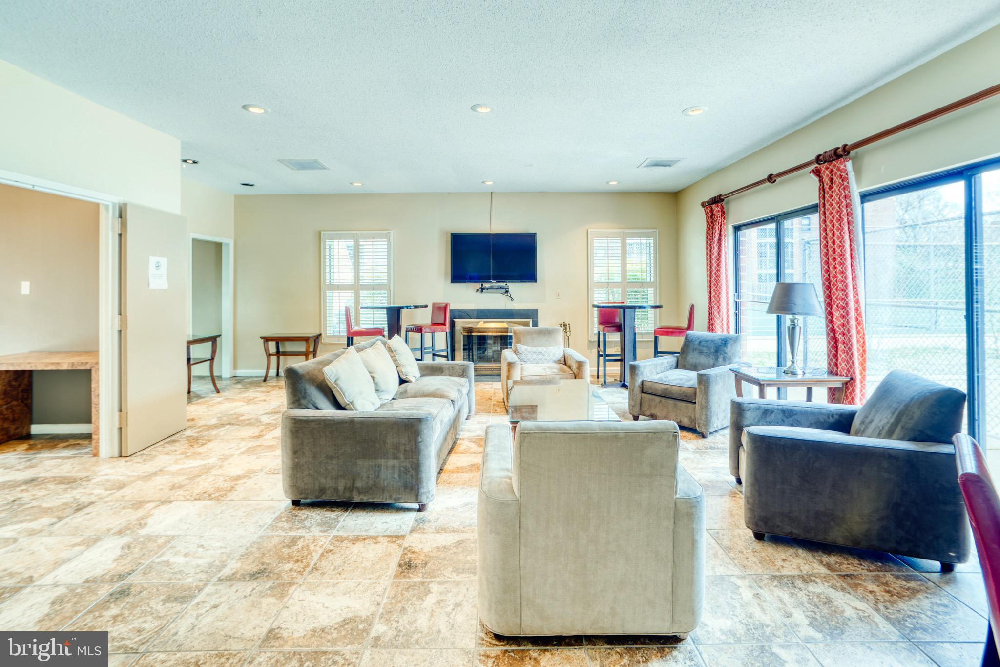 ASTORIA - Residential Lease