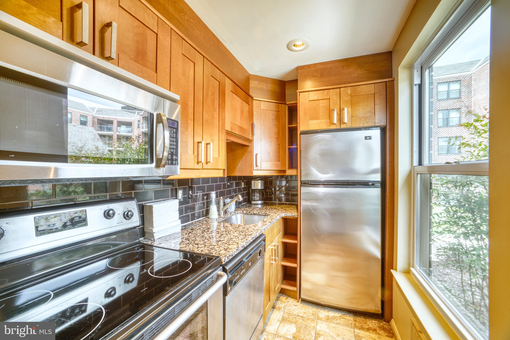 ASTORIA - Residential Lease