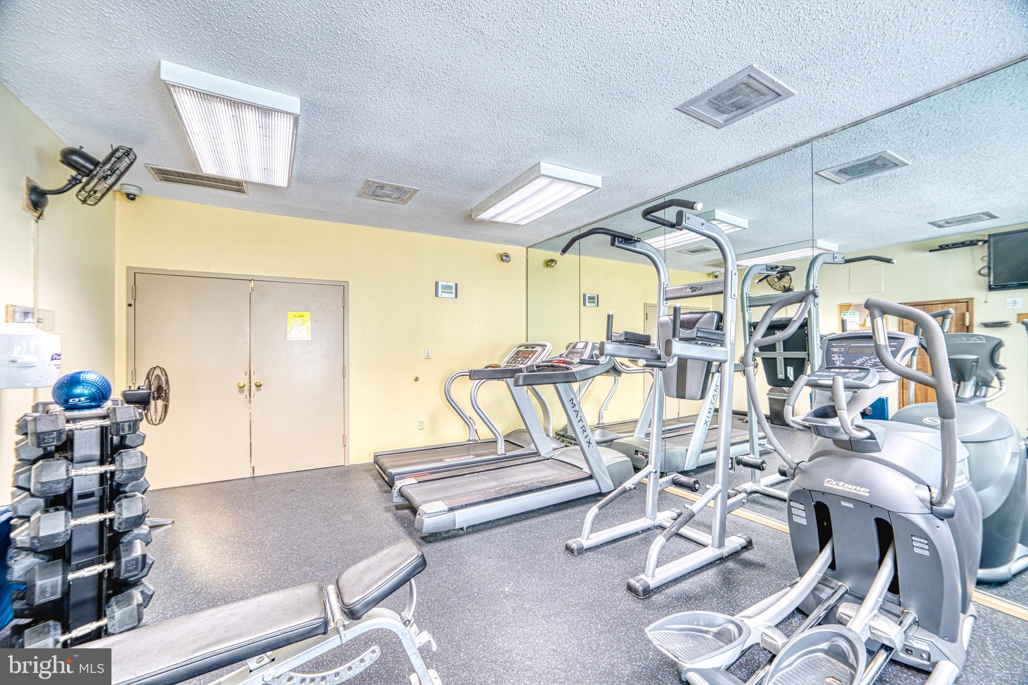 ASTORIA - Residential Lease