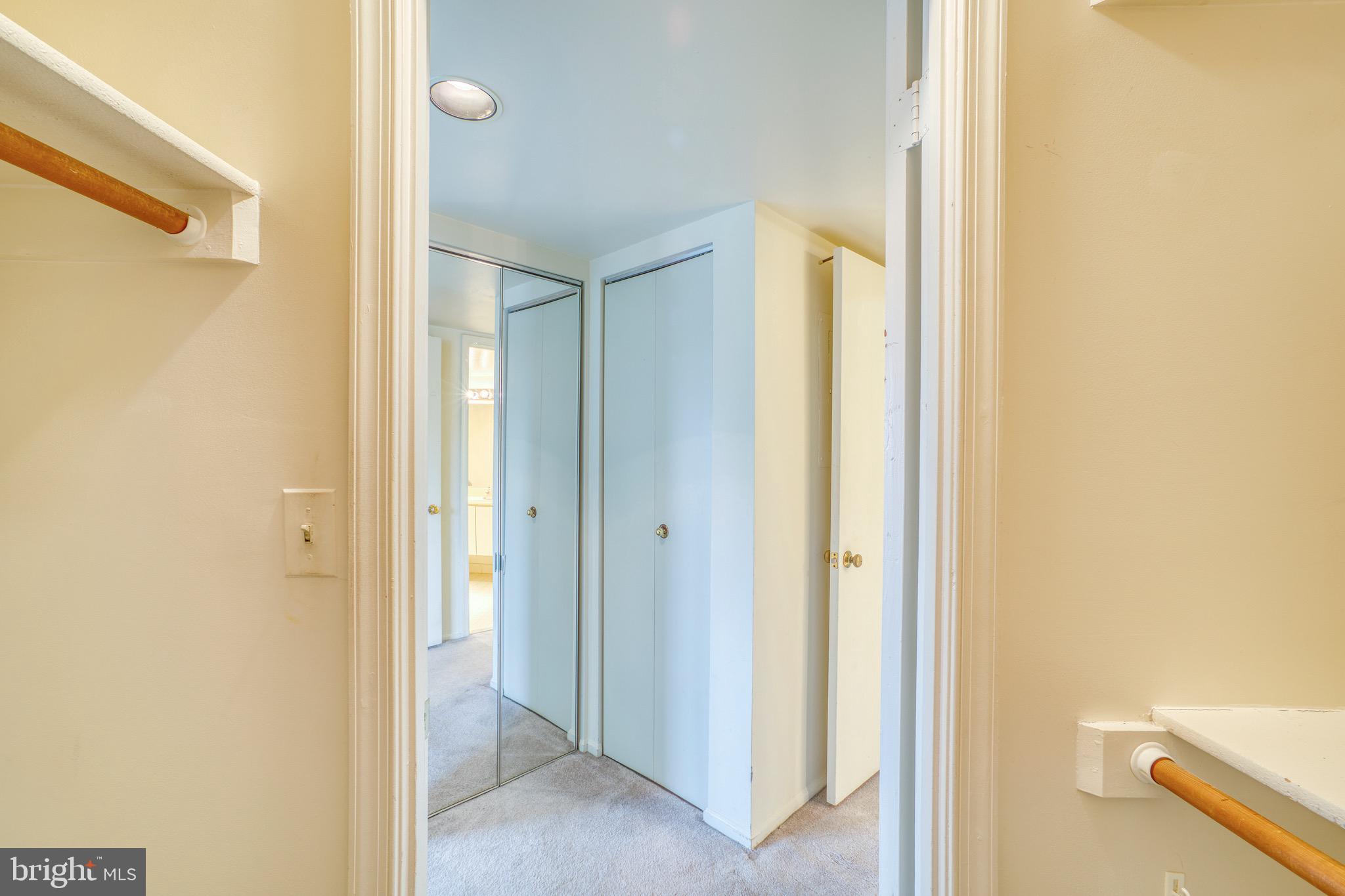 ASTORIA - Residential Lease