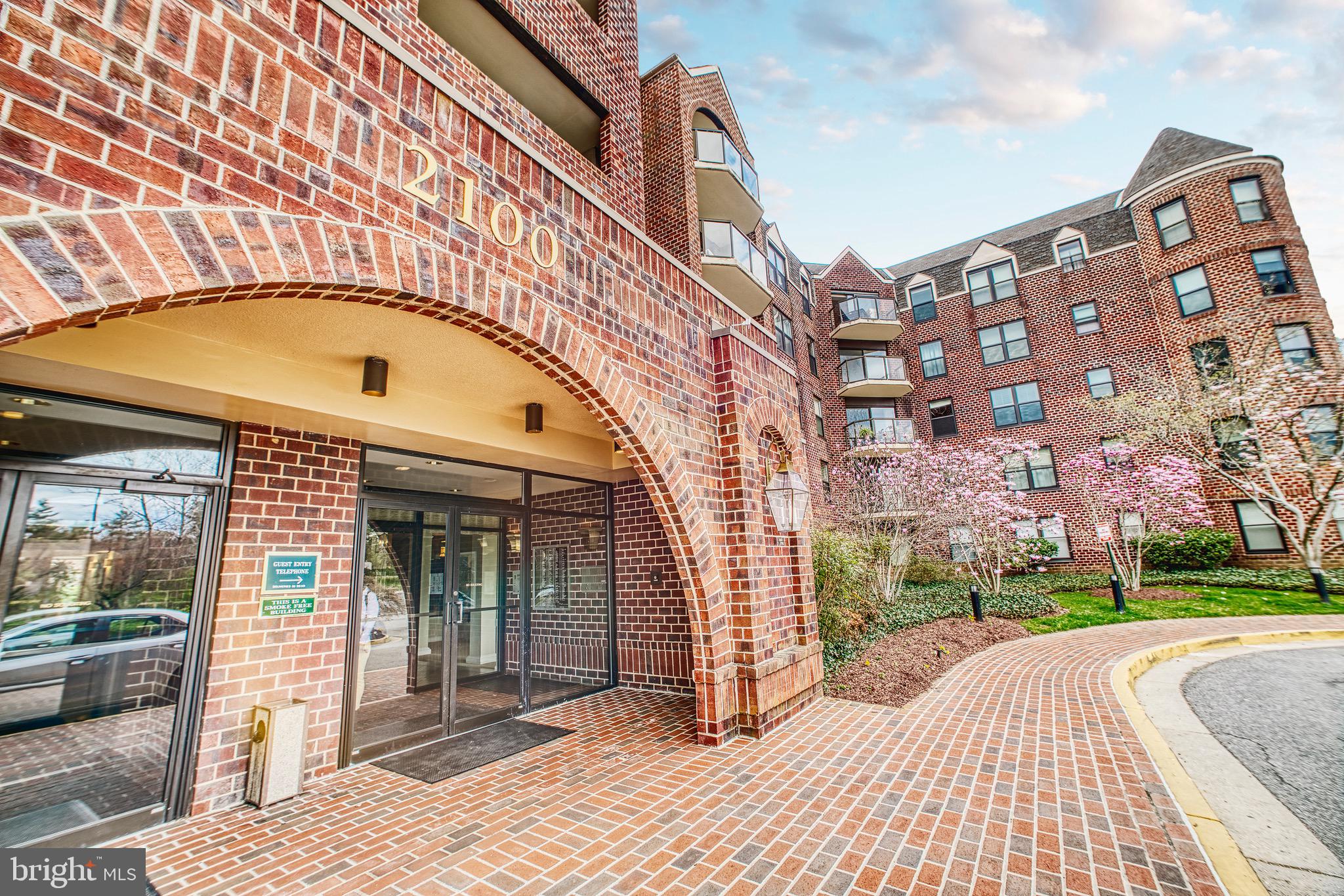 ASTORIA - Residential Lease