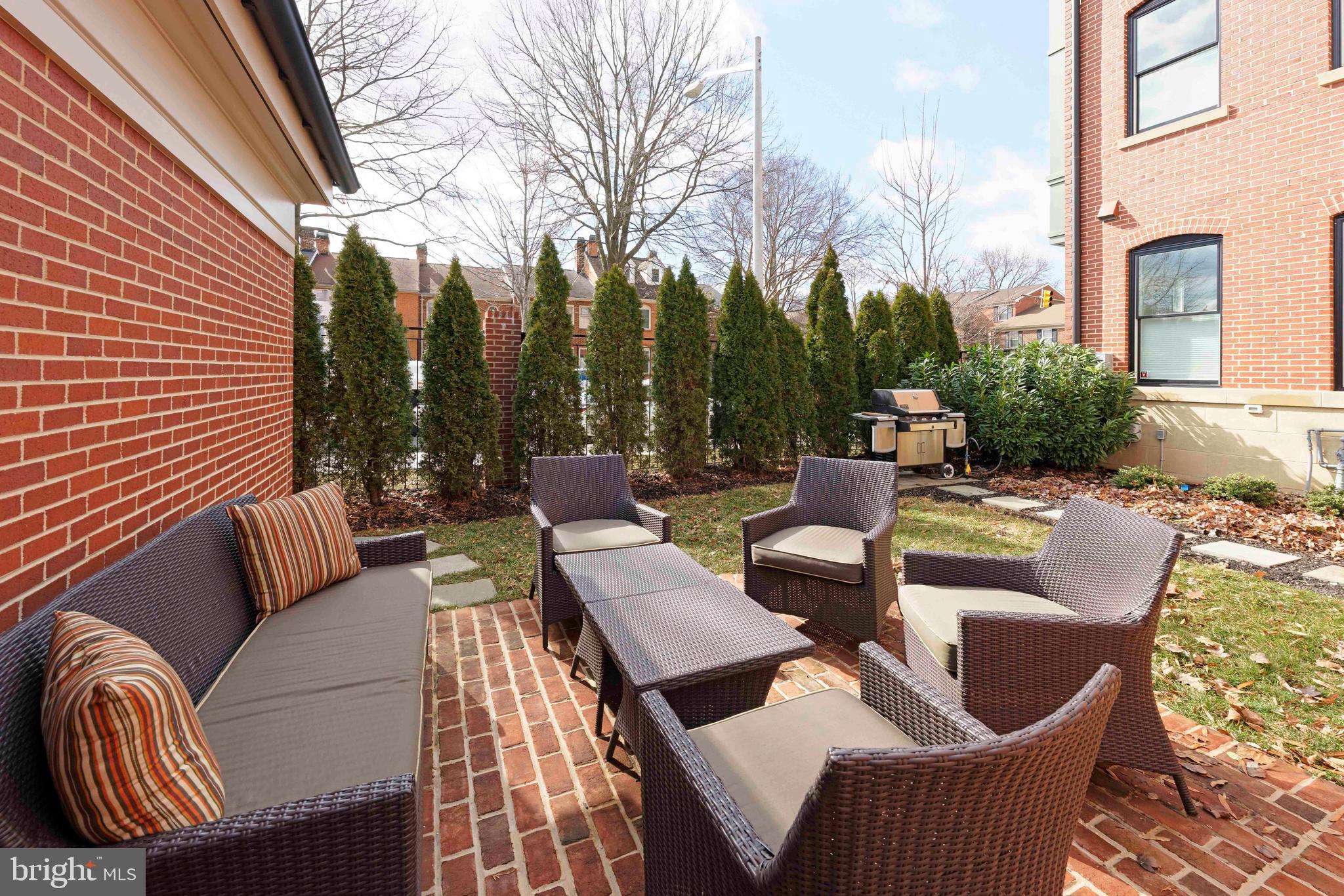 WILKES ROW - OLD TOWN - Residential