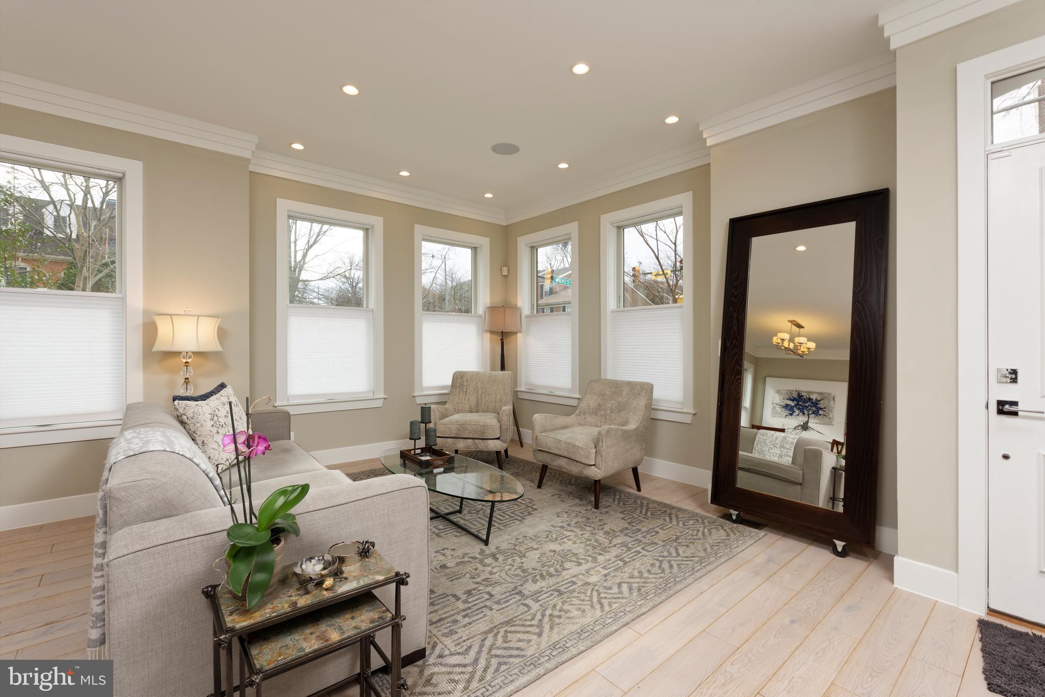 WILKES ROW - OLD TOWN - Residential