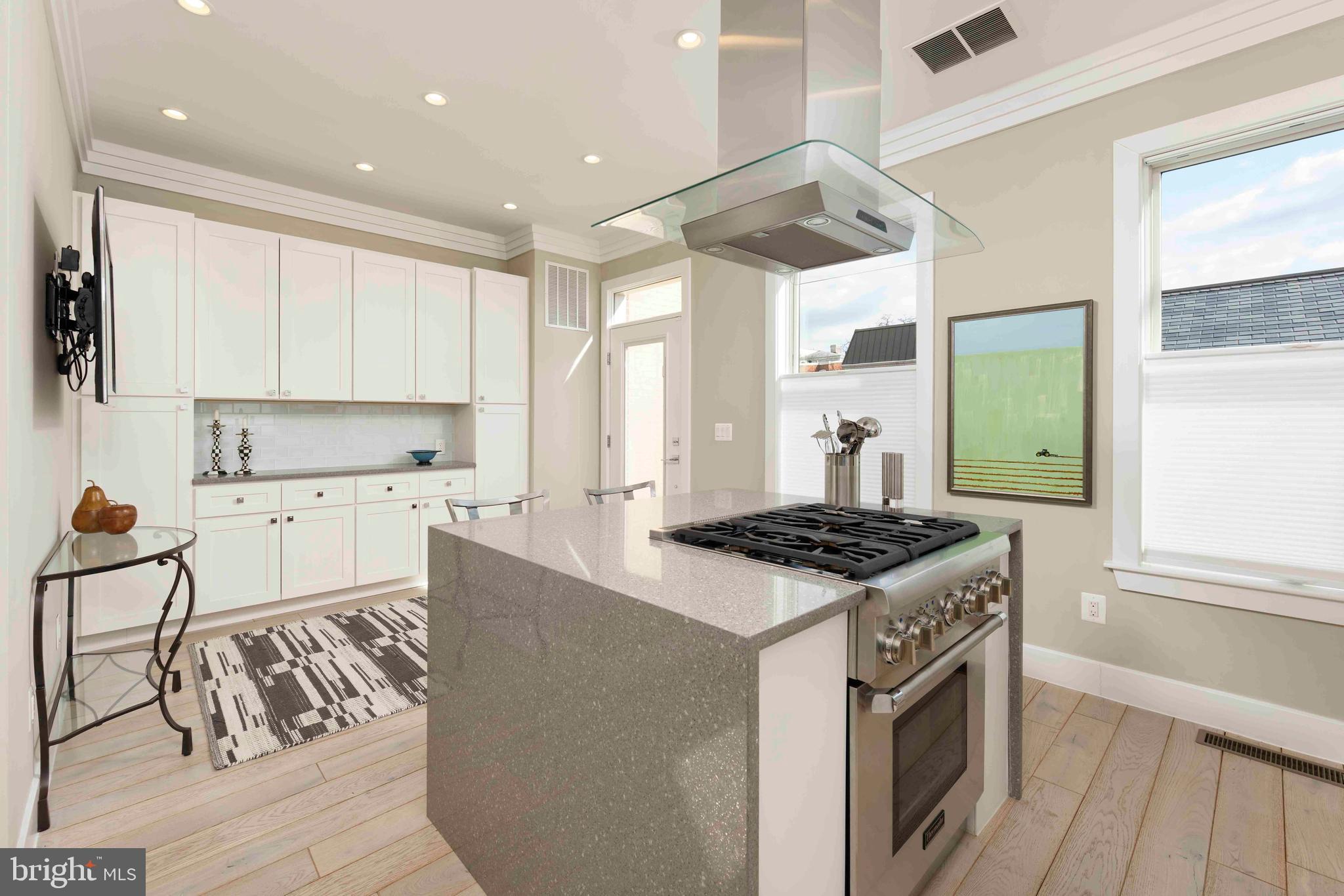 WILKES ROW - OLD TOWN - Residential