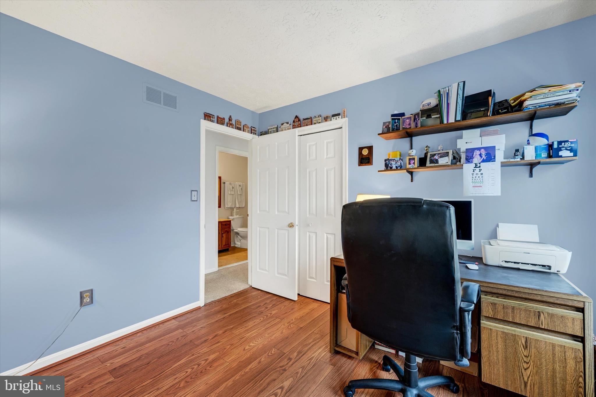 COUNTRY CLUB PARK - Residential