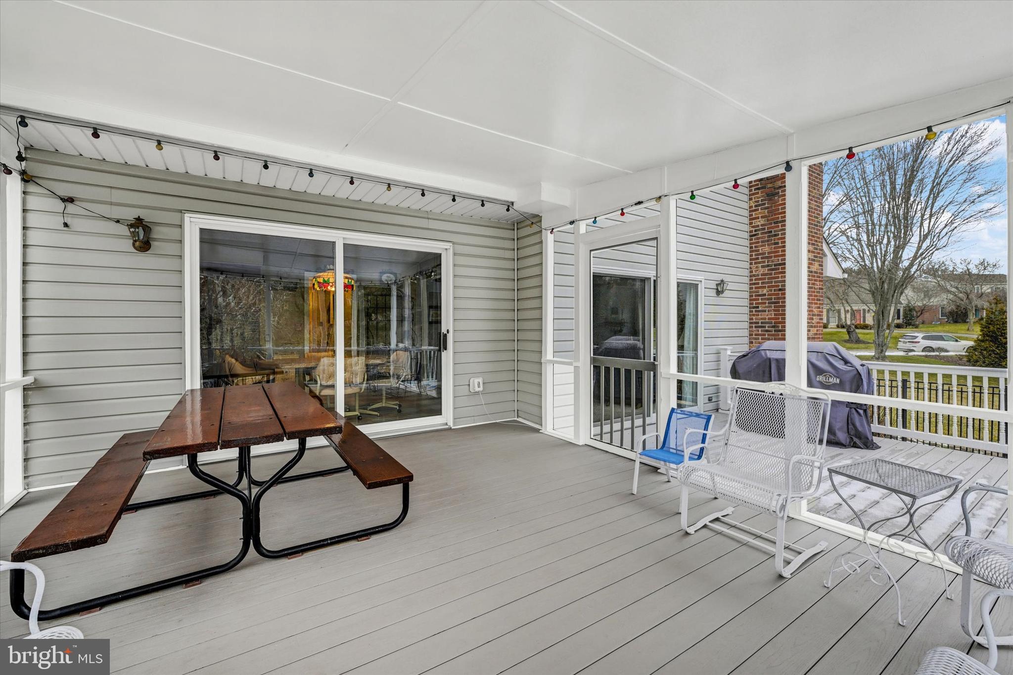 COUNTRY CLUB PARK - Residential