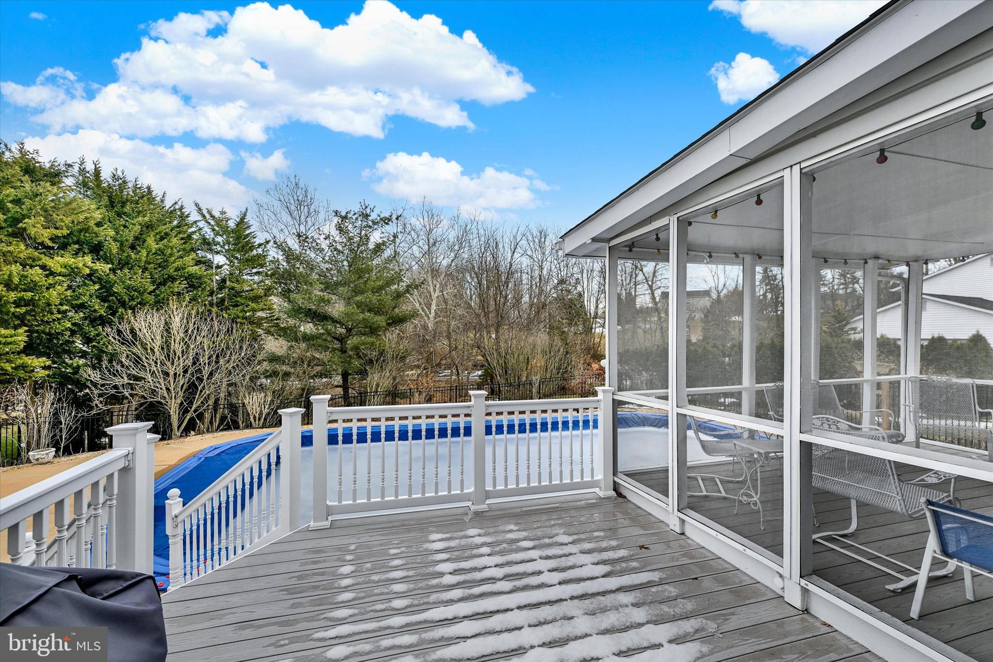 COUNTRY CLUB PARK - Residential