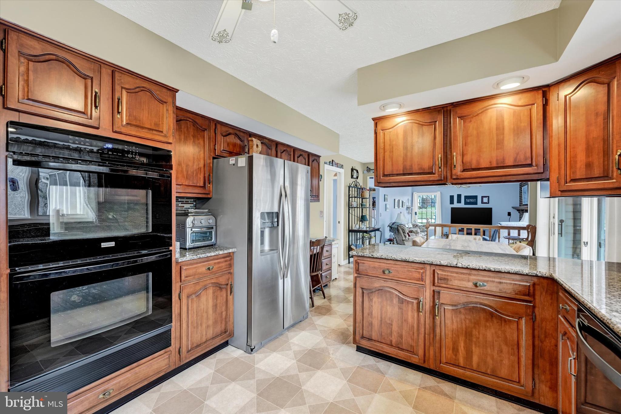 COUNTRY CLUB PARK - Residential