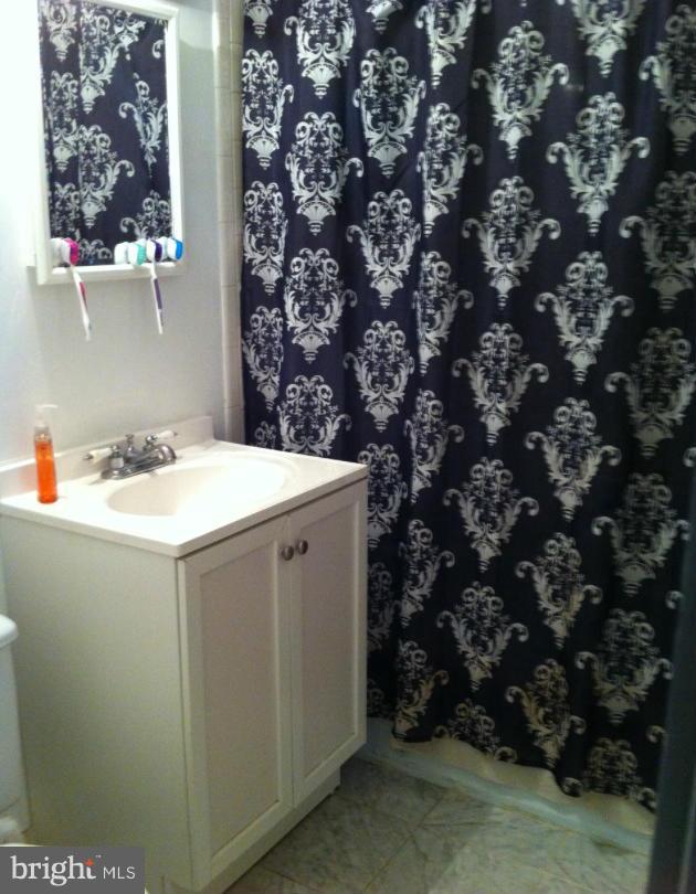 GLENVALE - Residential Lease