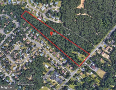 Photo of 251 Cross Keys Rd, BERLIN, NJ 08009 (MLS # NJCD2122680)
