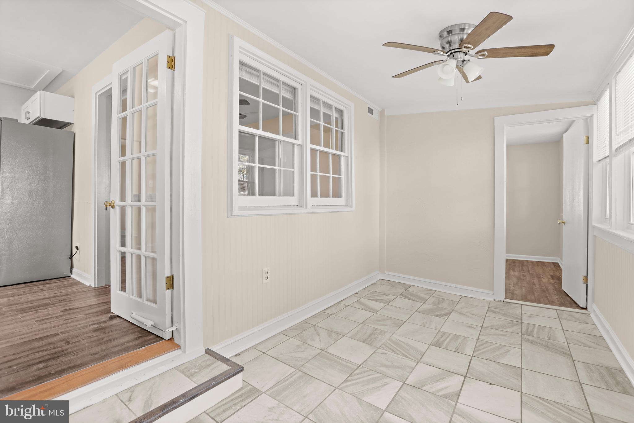 COLONIAL BEACH - Residential