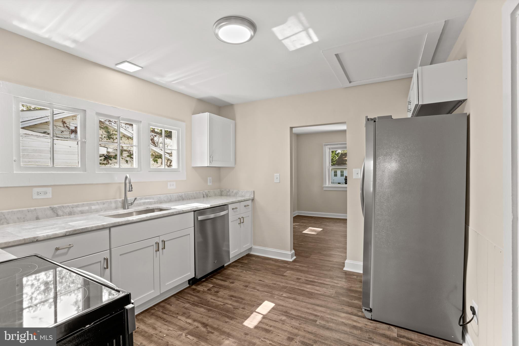 COLONIAL BEACH - Residential