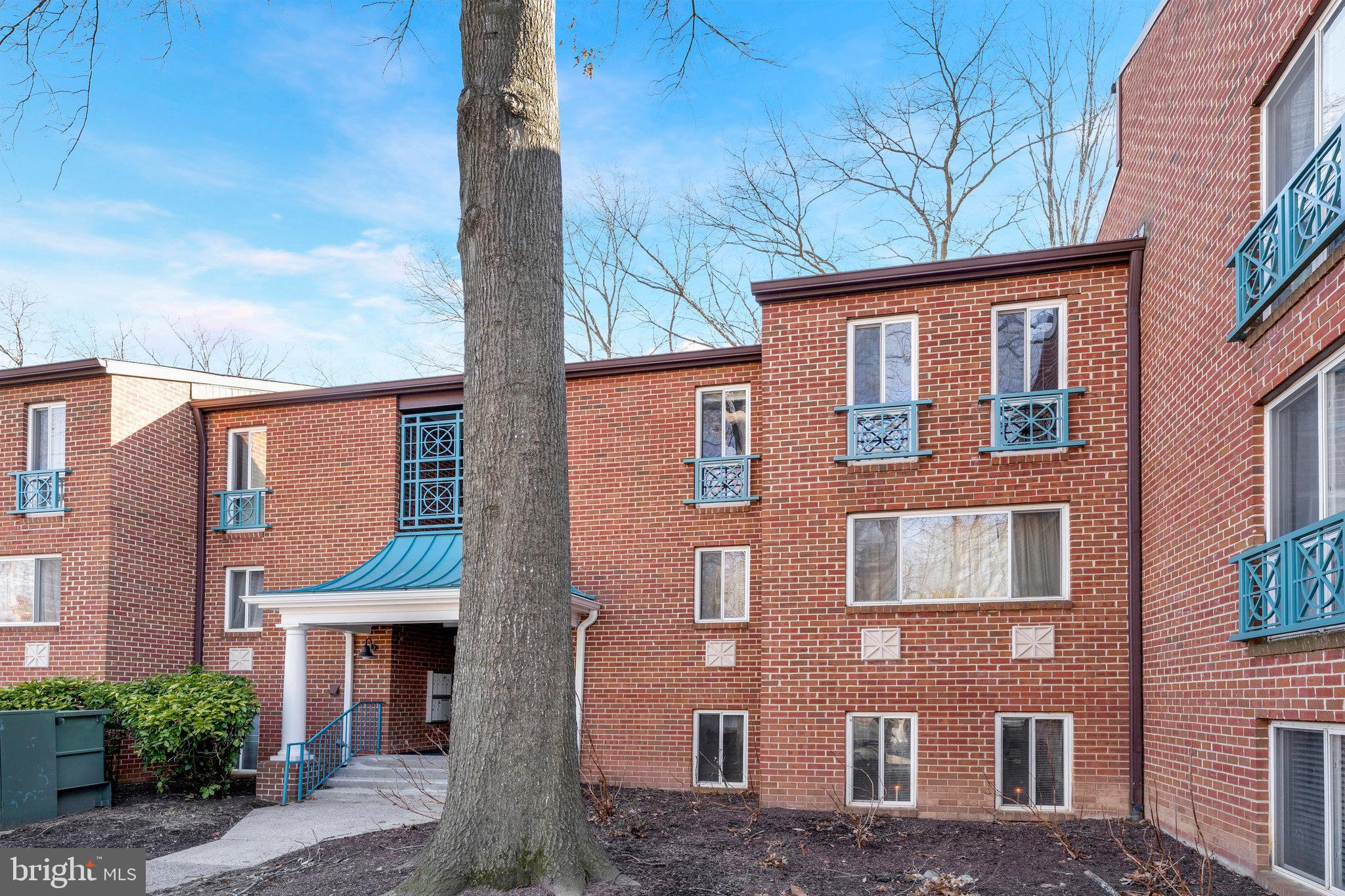 HUNTERS WOODS VILLAGE - Residential