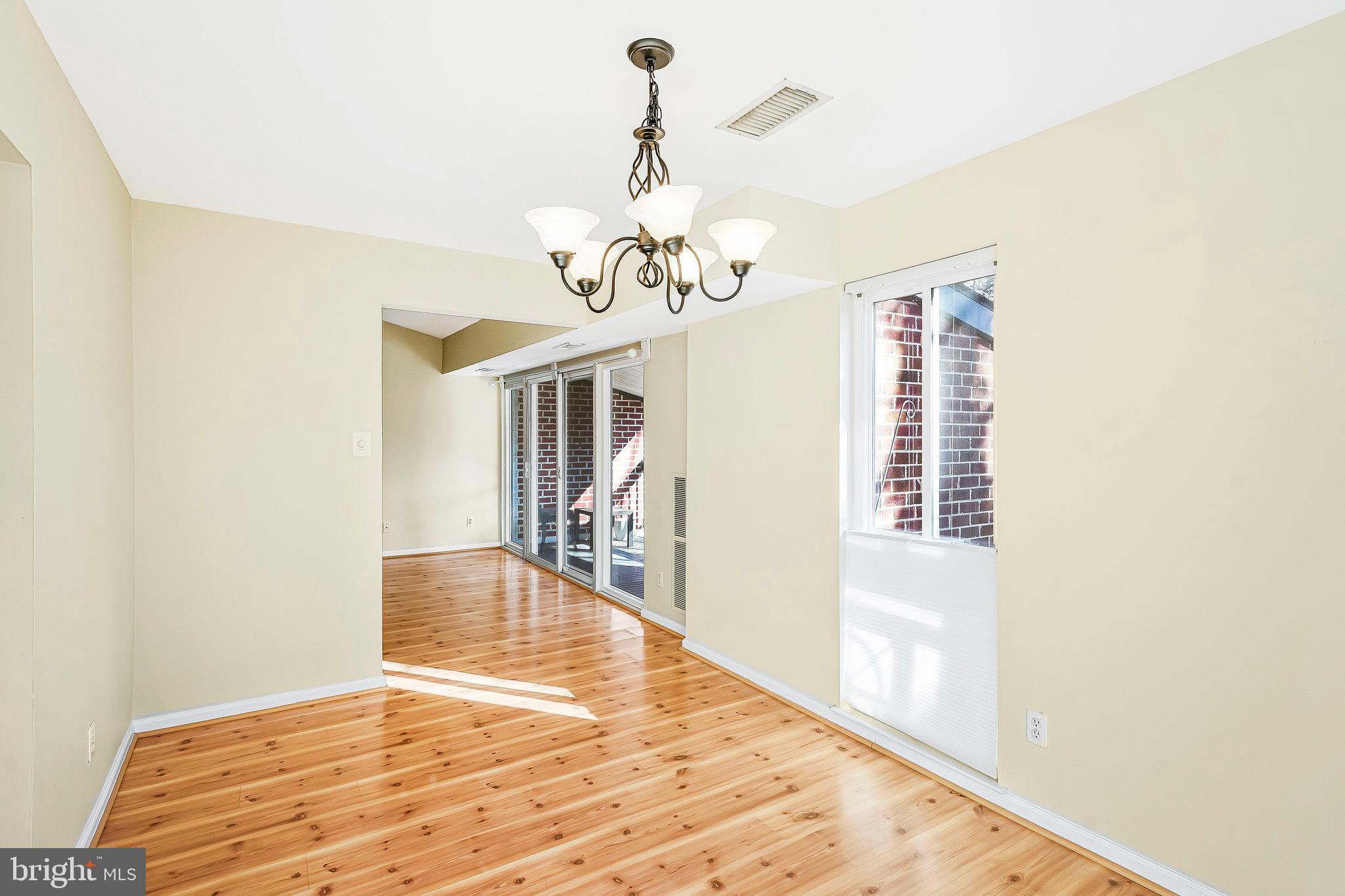 HUNTERS WOODS VILLAGE - Residential