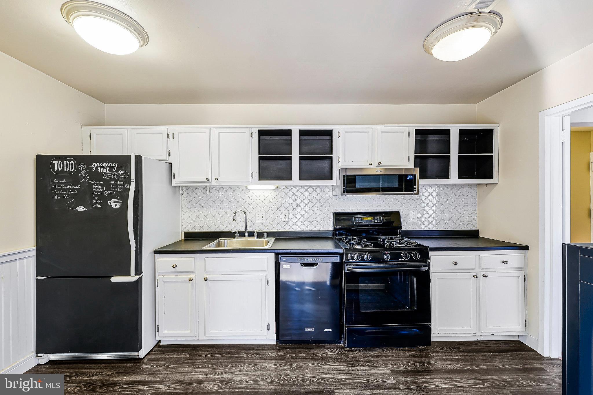 HUNTERS WOODS VILLAGE - Residential