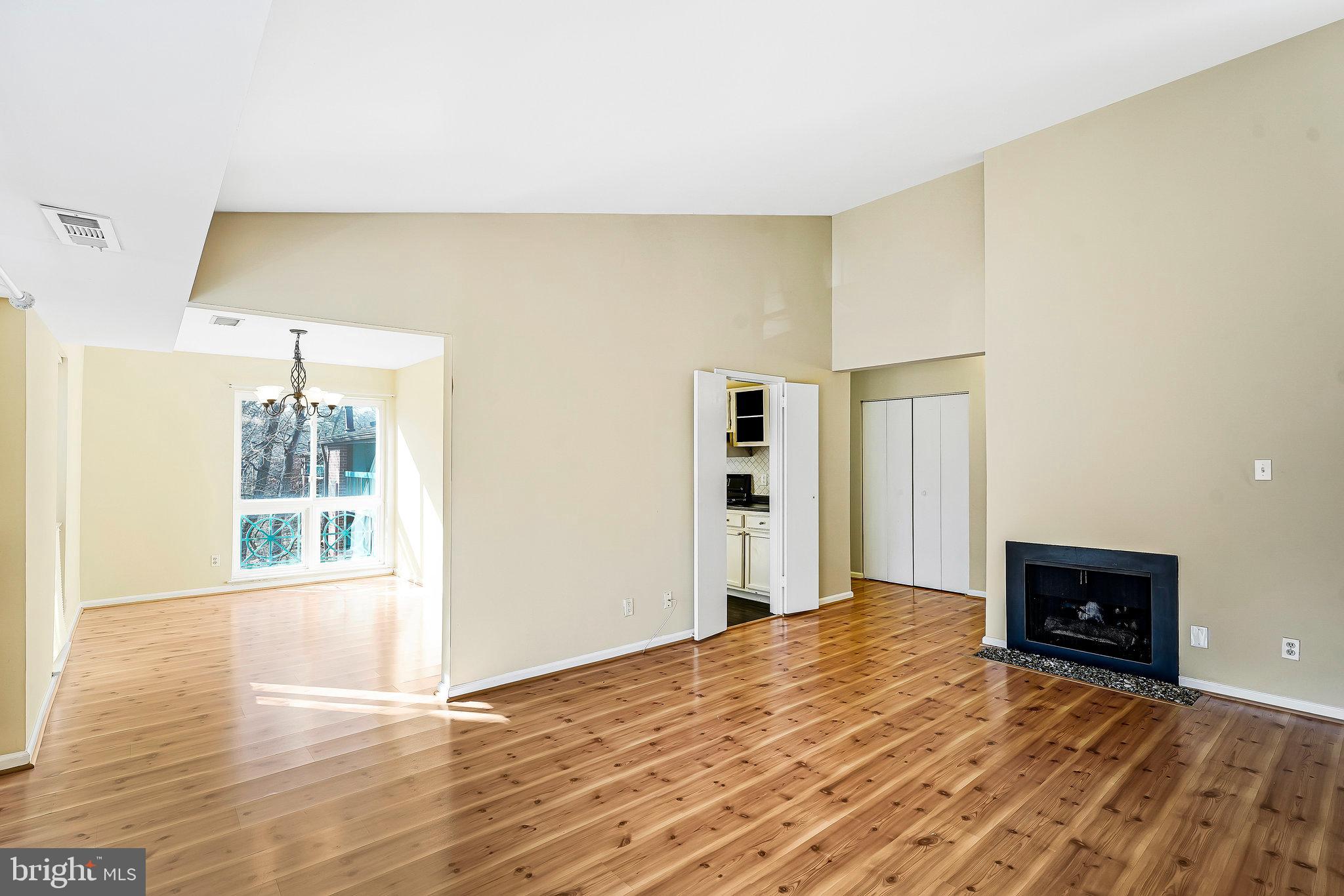 HUNTERS WOODS VILLAGE - Residential