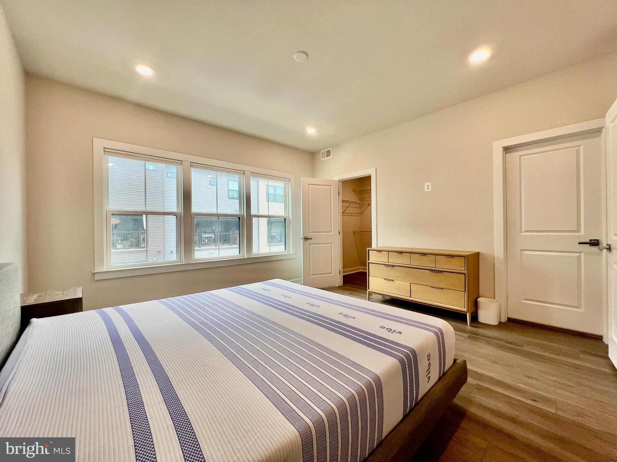 WATERVIEW AT WOODLAND PARK - Residential Lease