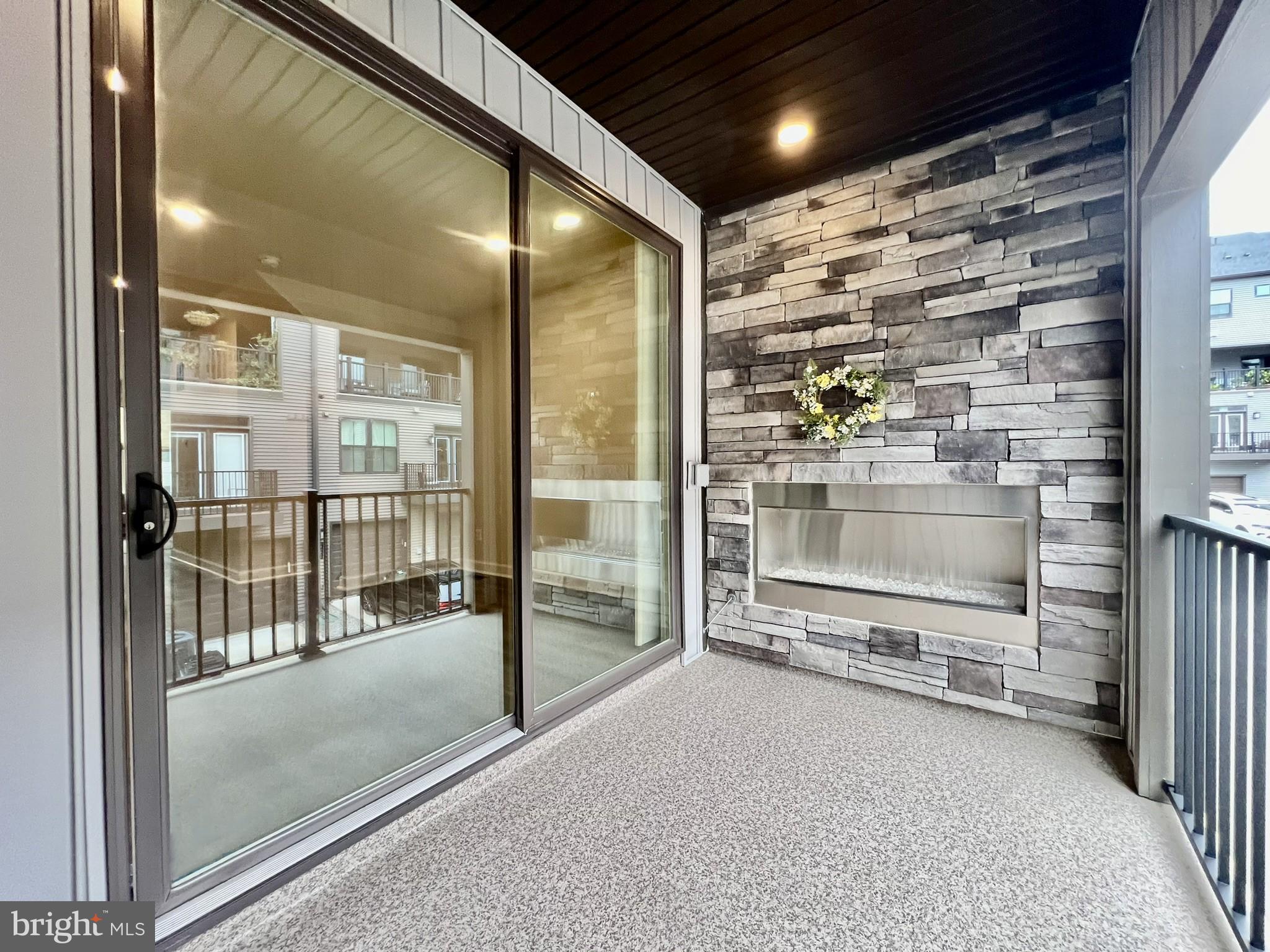 WATERVIEW AT WOODLAND PARK - Residential Lease