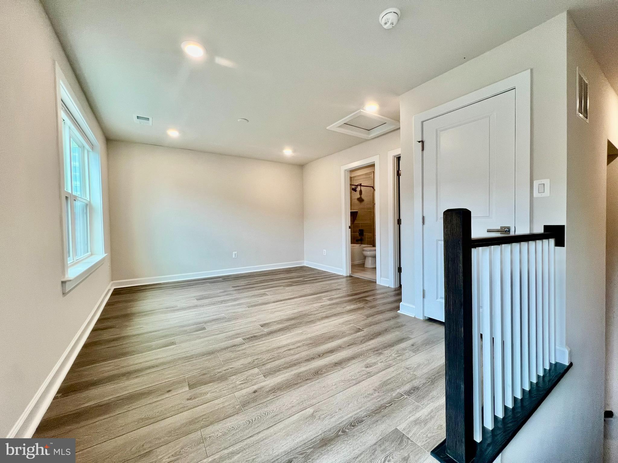 WATERVIEW AT WOODLAND PARK - Residential Lease