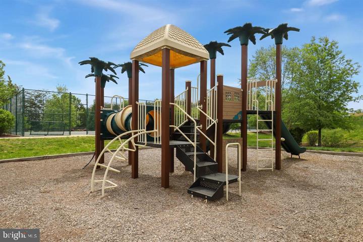 SUMMERFIELD - Residential