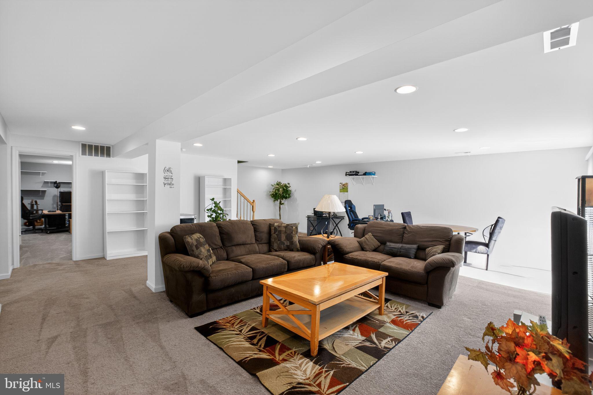 SUMMERFIELD - Residential