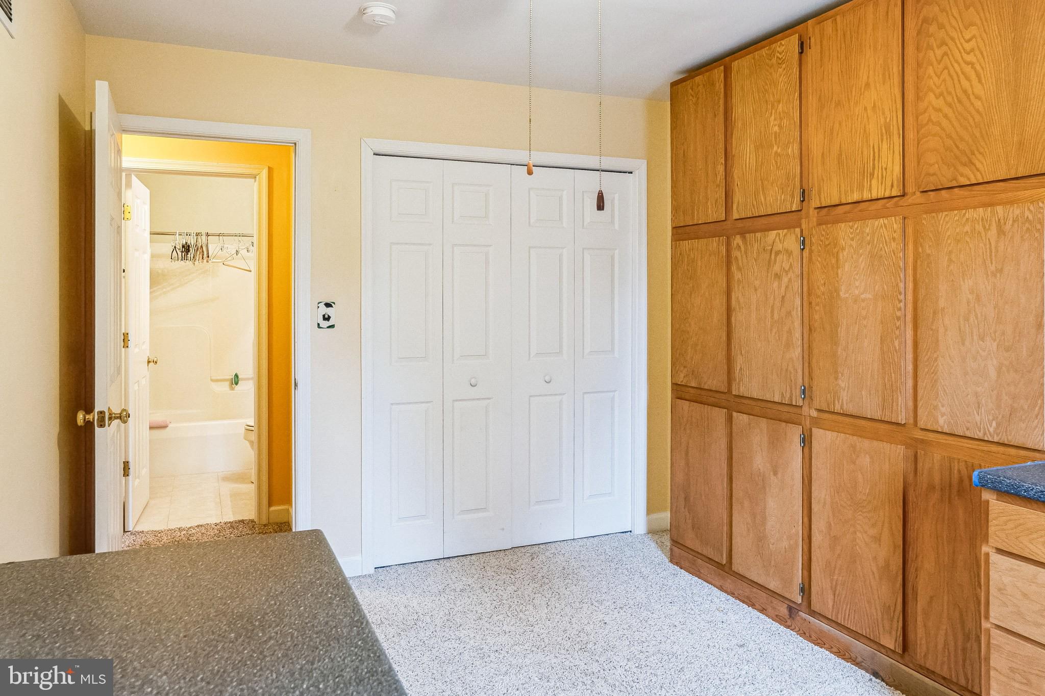 GOLDEN MANOR - Residential