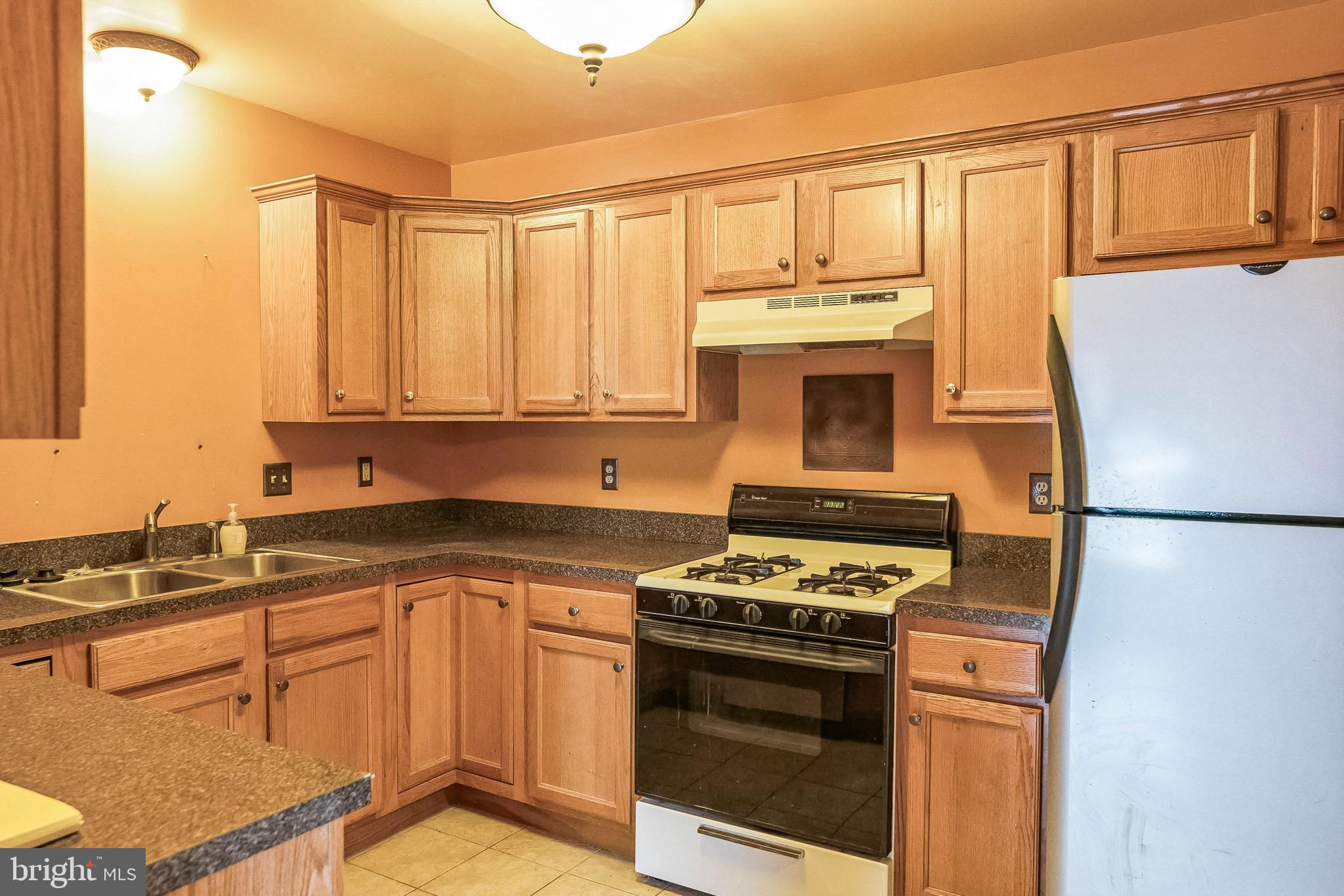 GOLDEN MANOR - Residential