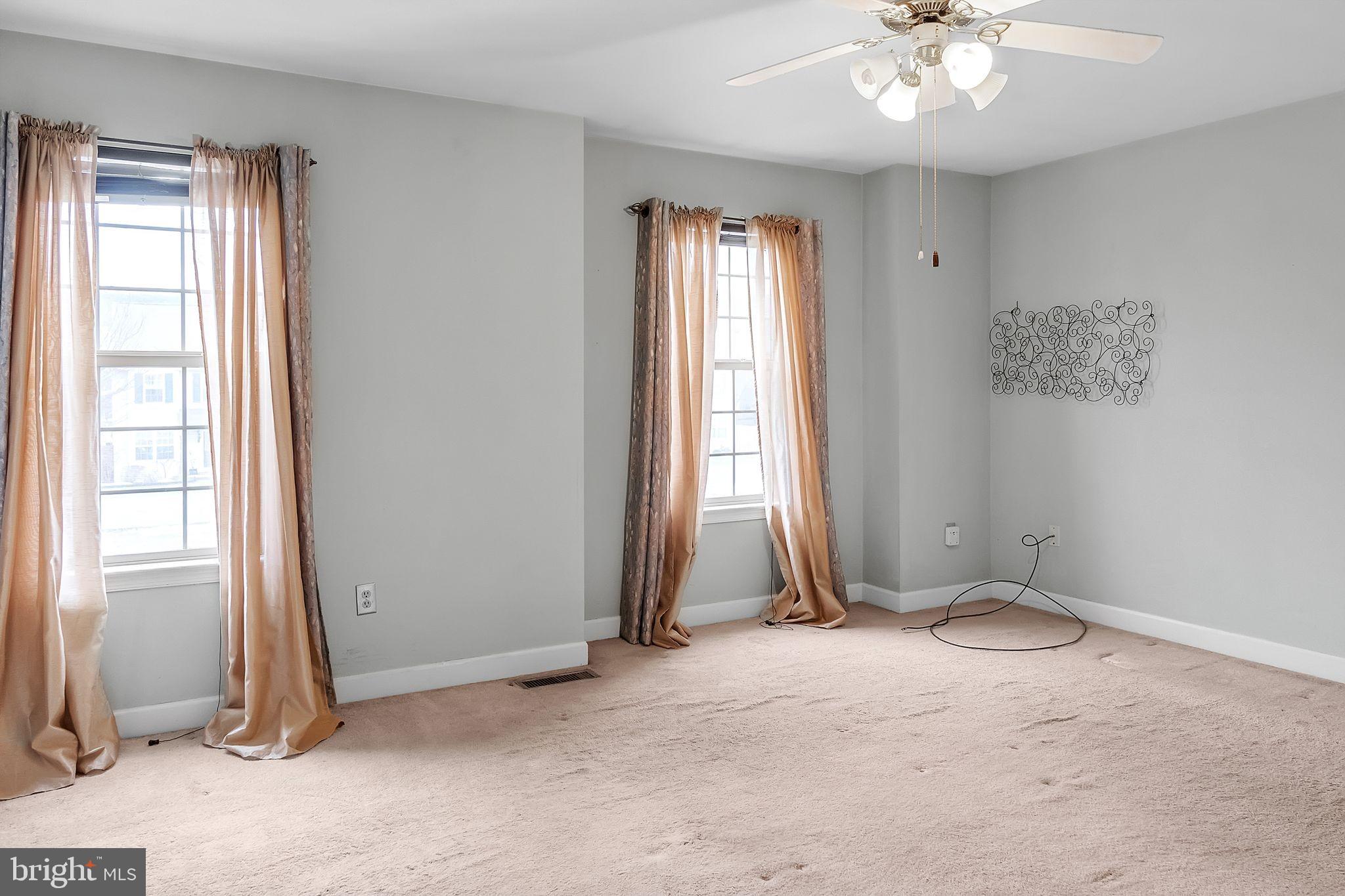 GOLDEN MANOR - Residential