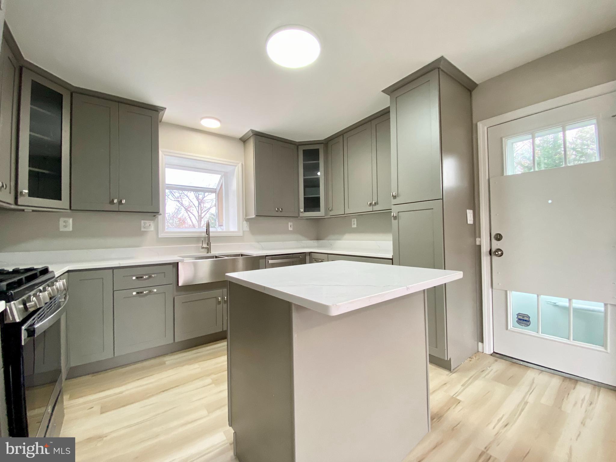 TEMPLE HILLS PARK - Residential