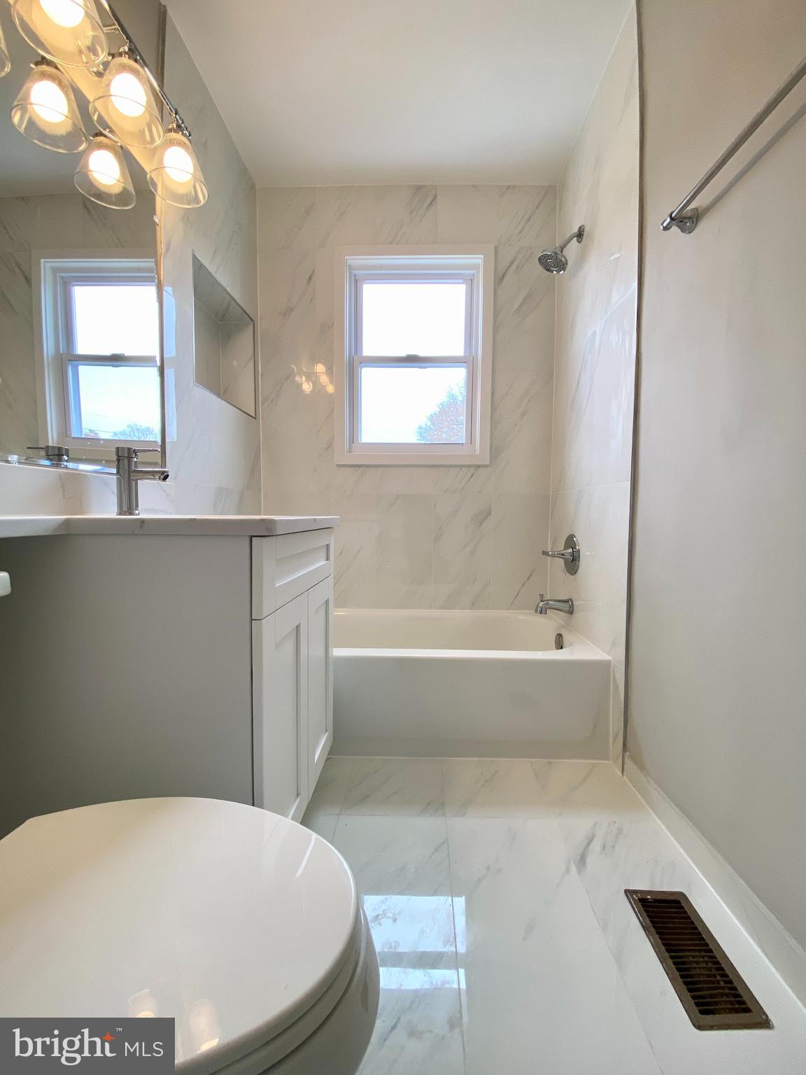 TEMPLE HILLS PARK - Residential