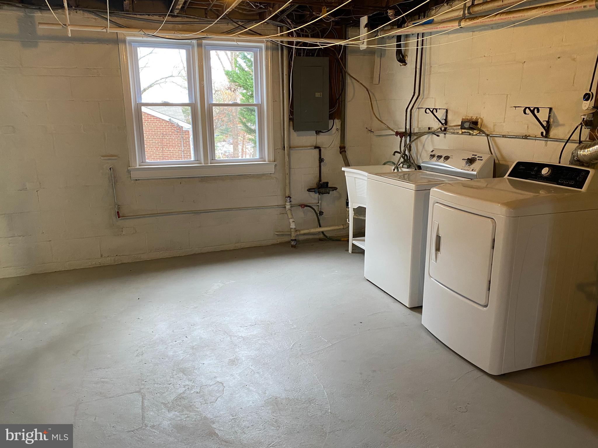 TEMPLE HILLS PARK - Residential