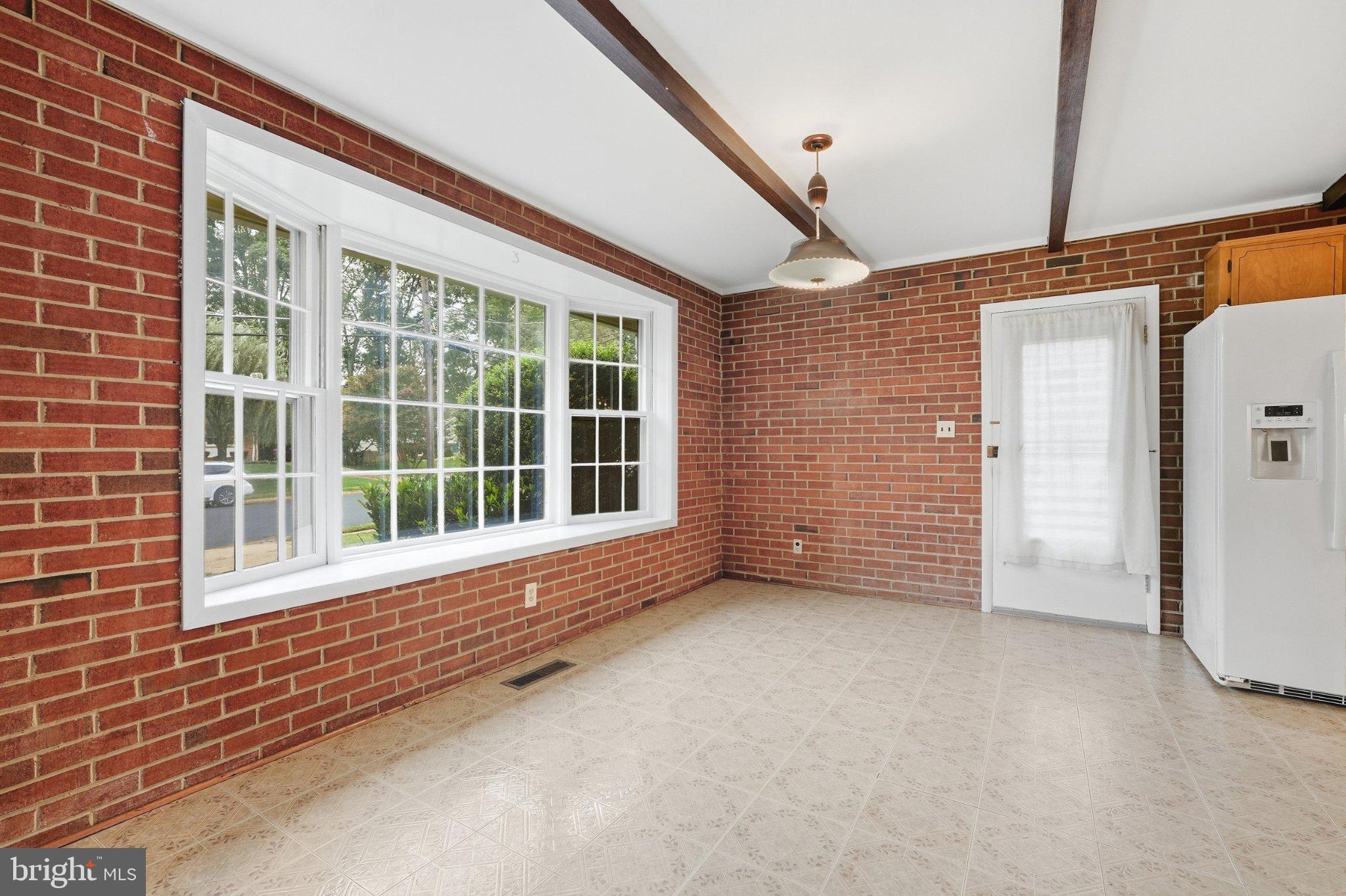 8416 STONEWALL DRIVE
