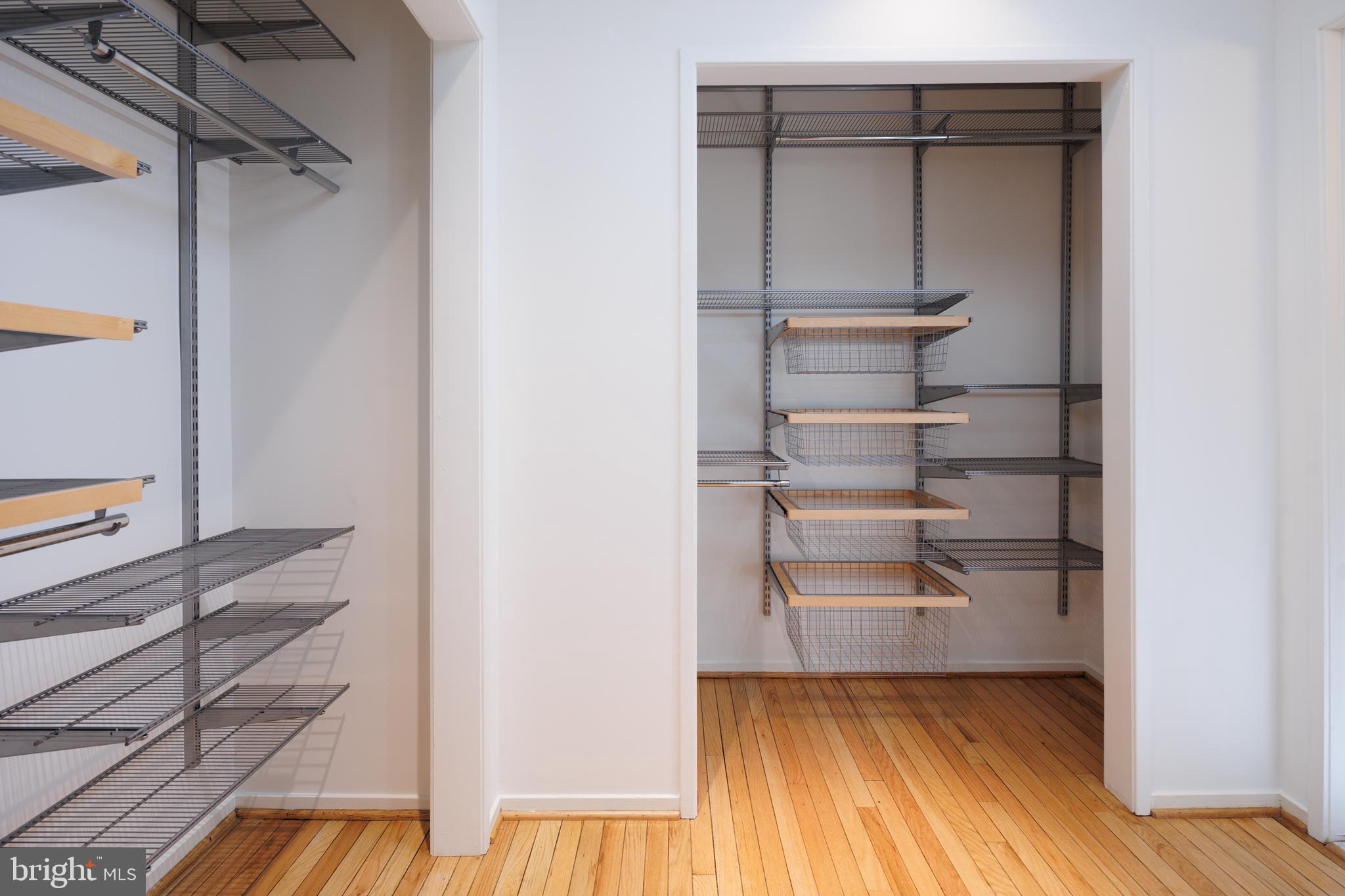 CONGRESSIONAL COUNTRY CLUB ESTATES - Residential