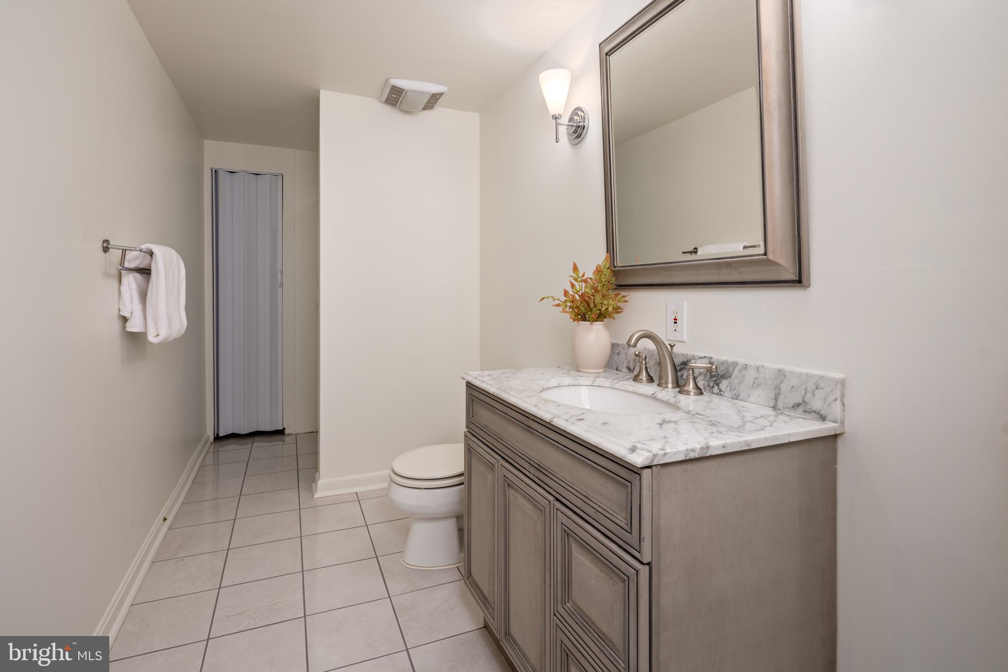 CONGRESSIONAL COUNTRY CLUB ESTATES - Residential