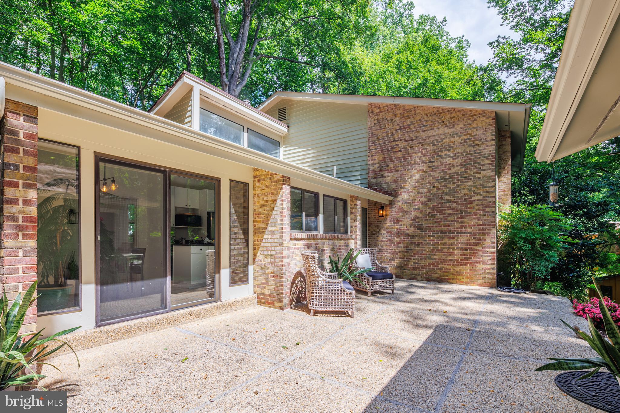 CONGRESSIONAL COUNTRY CLUB ESTATES - Residential